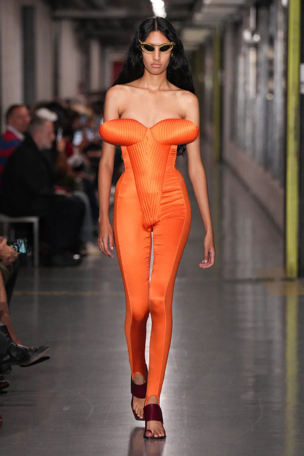 Jean Paul Gaultier Xuân/Hè 2026: Màn chào sân táo bạo của Duran Lantink Jean Paul Gaultier Xuân/Hè 2026: Màn chào sân táo bạo của Duran Lantink