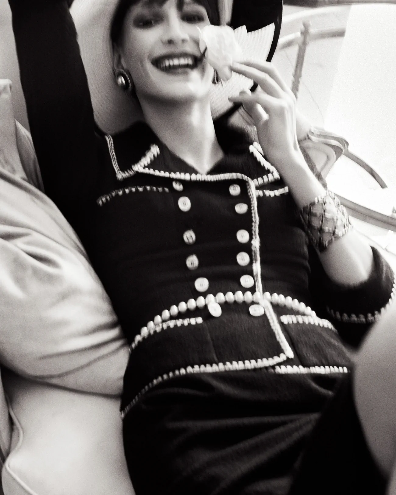 Vogue Pháp 09/2025: Jeanne Cadieu mặc Chanel, chụp bởi Steven Meisel