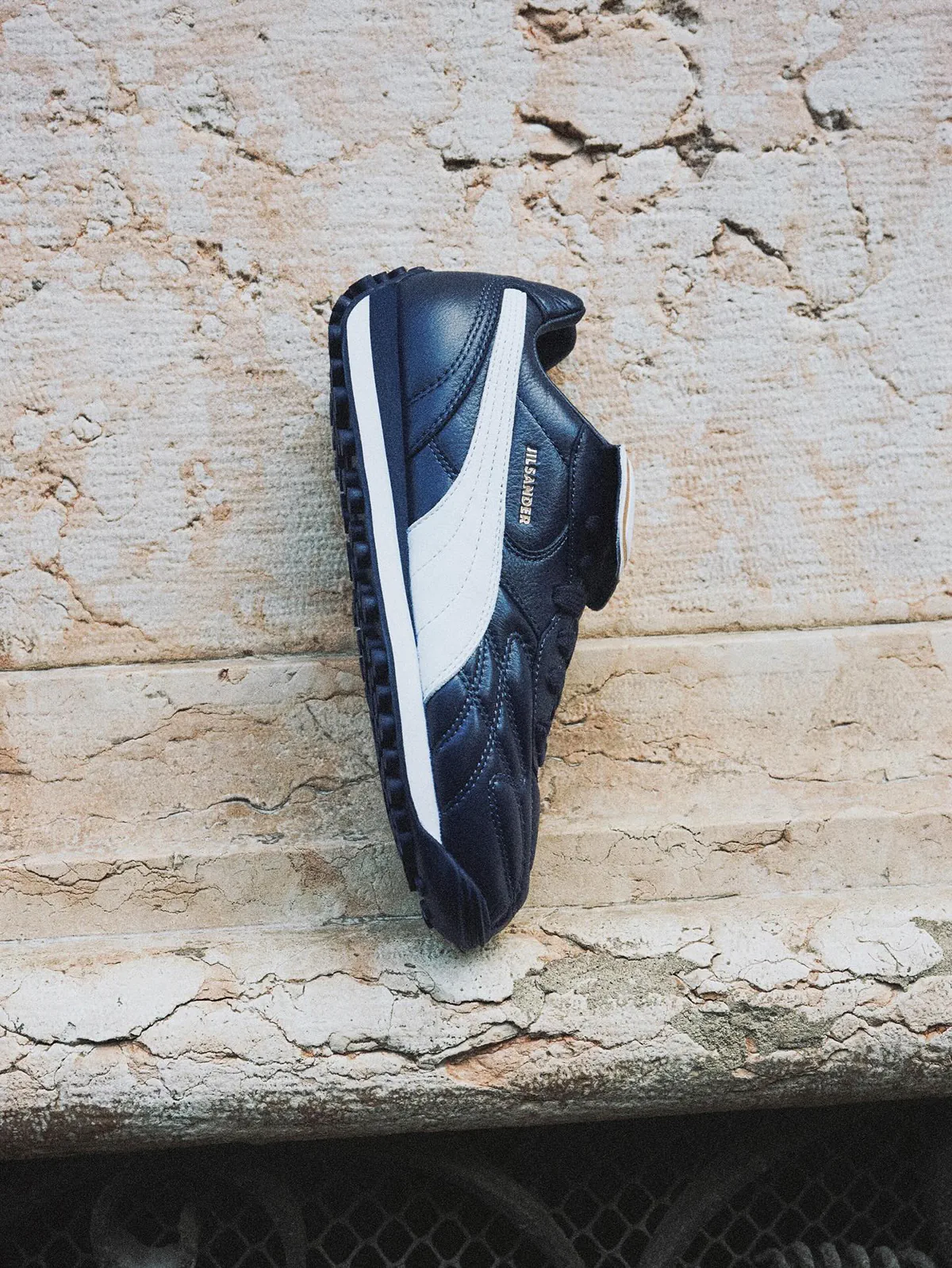 Jil Sander hồi sinh đôi giày Puma King Avanti sau gần ba thập kỷ Jil Sander hồi sinh đôi giày Puma King Avanti sau gần ba thập kỷ
