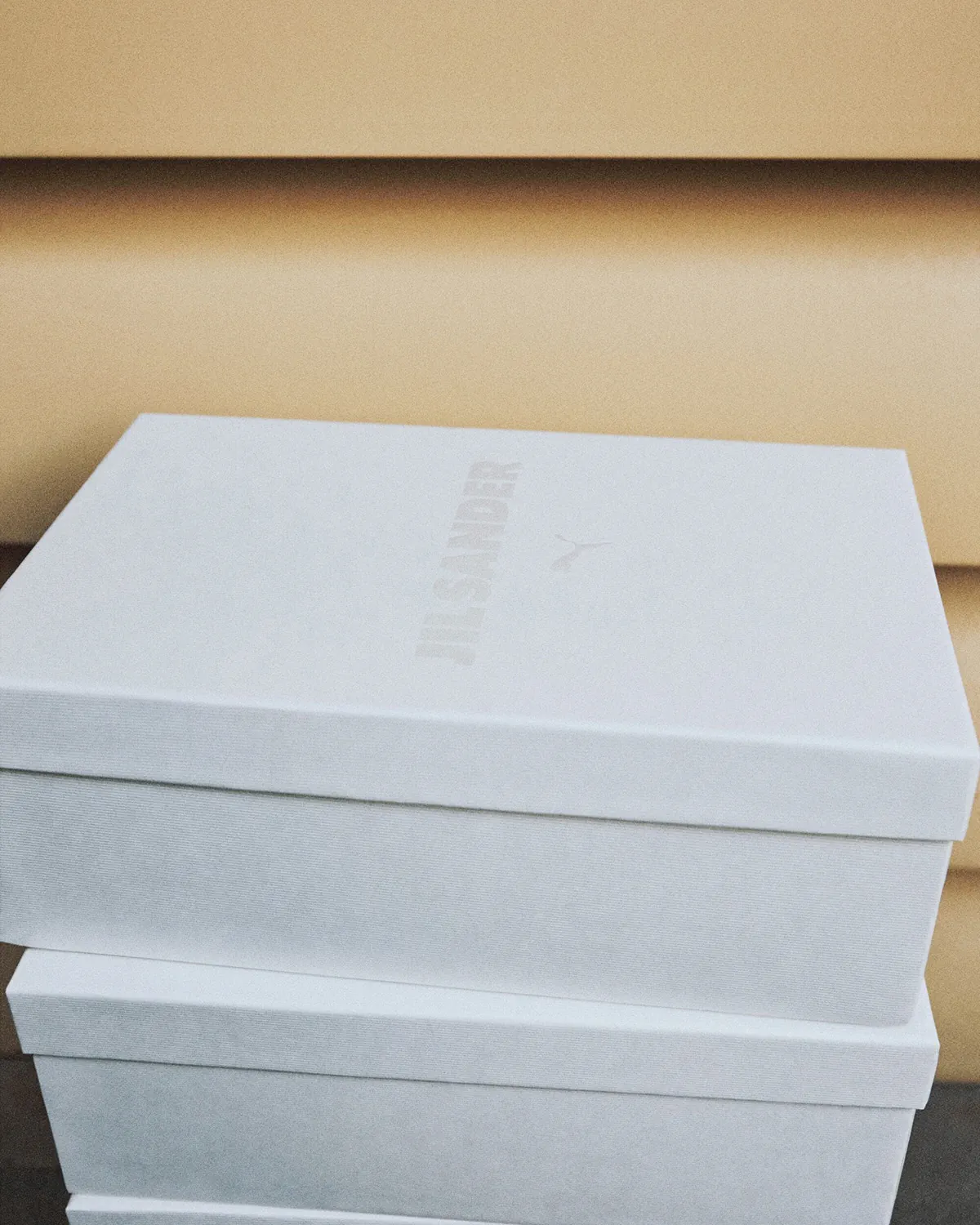 Jil Sander hồi sinh đôi giày Puma King Avanti sau gần ba thập kỷ Jil Sander hồi sinh đôi giày Puma King Avanti sau gần ba thập kỷ