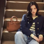 Jisoo (Blackpink) đồng hành cùng chiến dịch quảng cáo Tommy Hilfiger Holiday 2025 Jisoo (Blackpink) đồng hành cùng chiến dịch quảng cáo Tommy Hilfiger Holiday 2025
