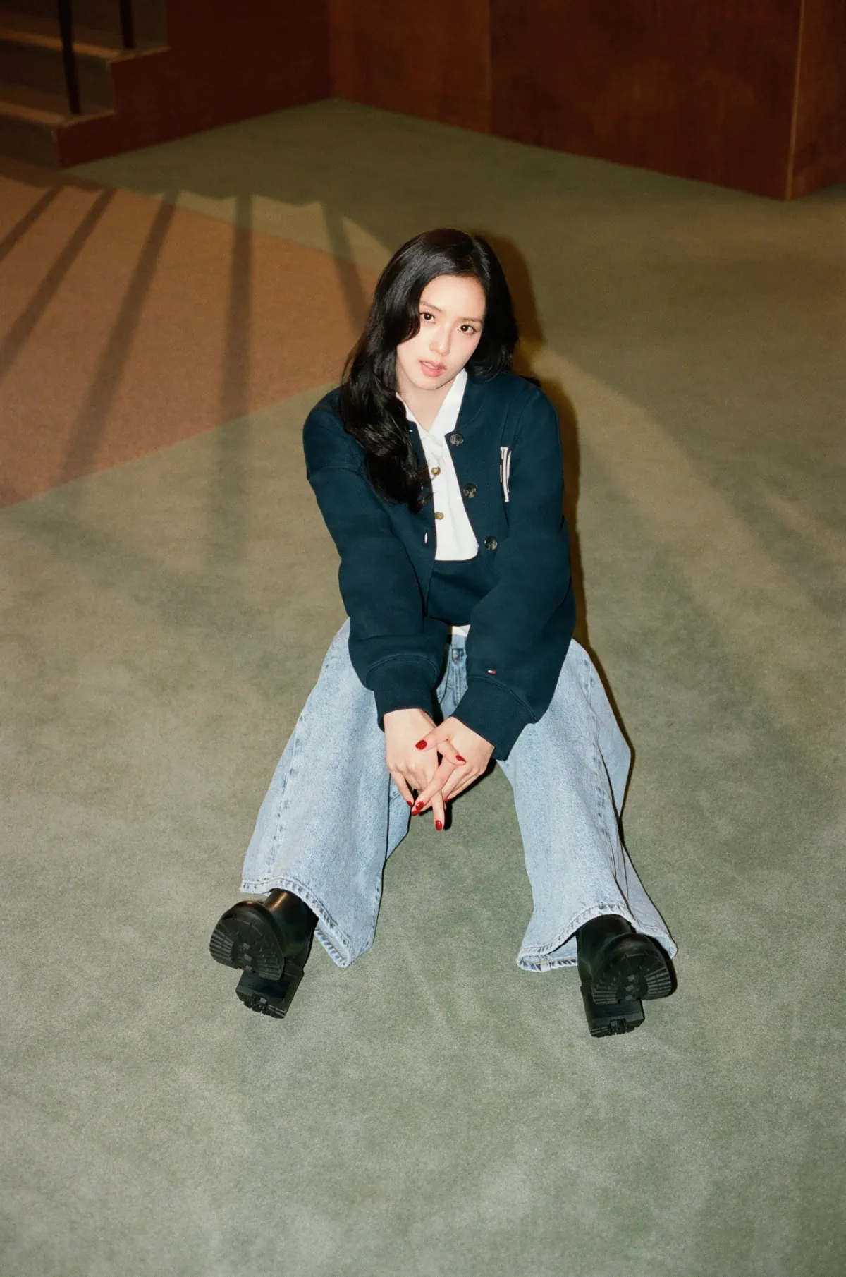 Jisoo (Blackpink) đồng hành cùng chiến dịch quảng cáo Tommy Hilfiger Holiday 2025 Jisoo (Blackpink) đồng hành cùng chiến dịch quảng cáo Tommy Hilfiger Holiday 2025