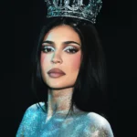 King Kylie trở lại nhân dịp kỷ niệm mười năm đế chế Kylie Cosmetics