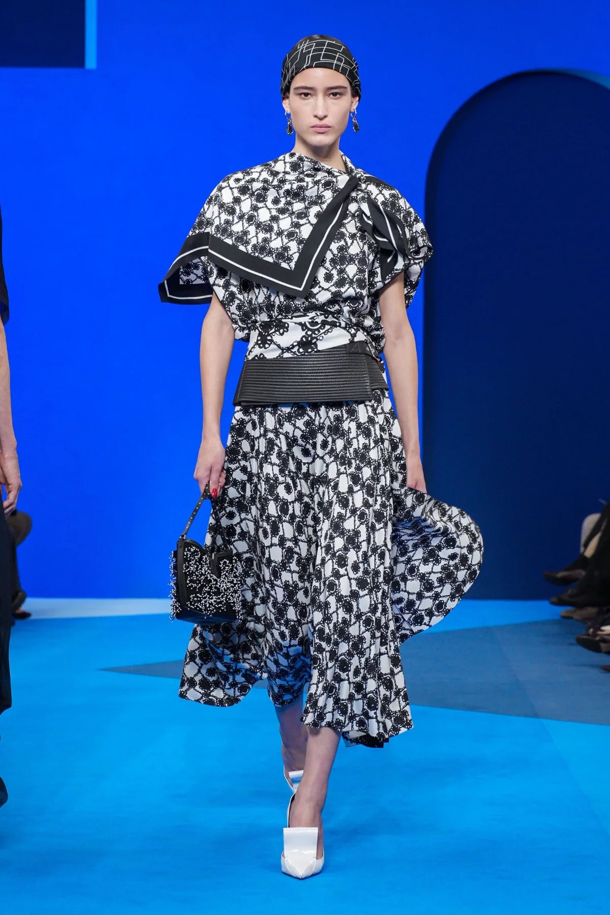 Lanvin Xuân/Hè 2026: Âm hưởng Art Deco giữa lòng Paris Lanvin Xuân/Hè 2026: Âm hưởng Art Deco giữa lòng Paris