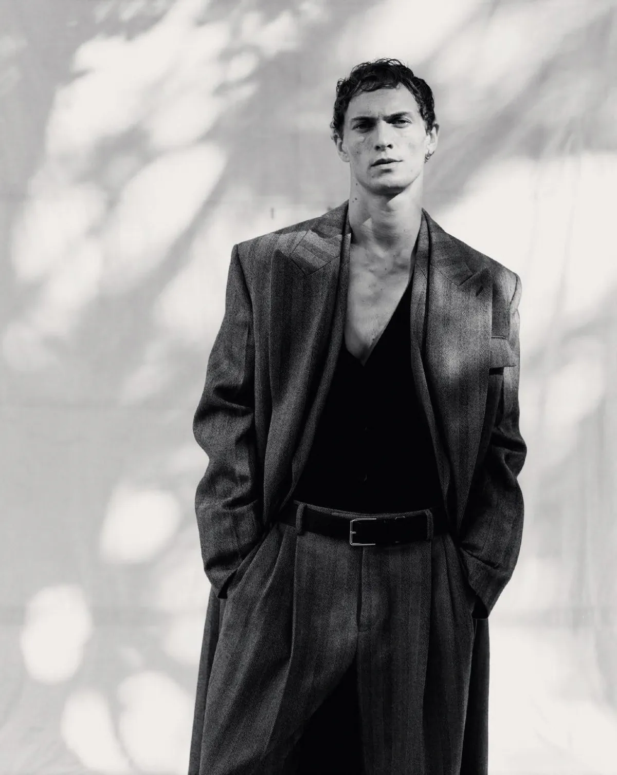 M Le magazine du Monde 04/10/2025: Max Knott chụp bởi Theo Wenner