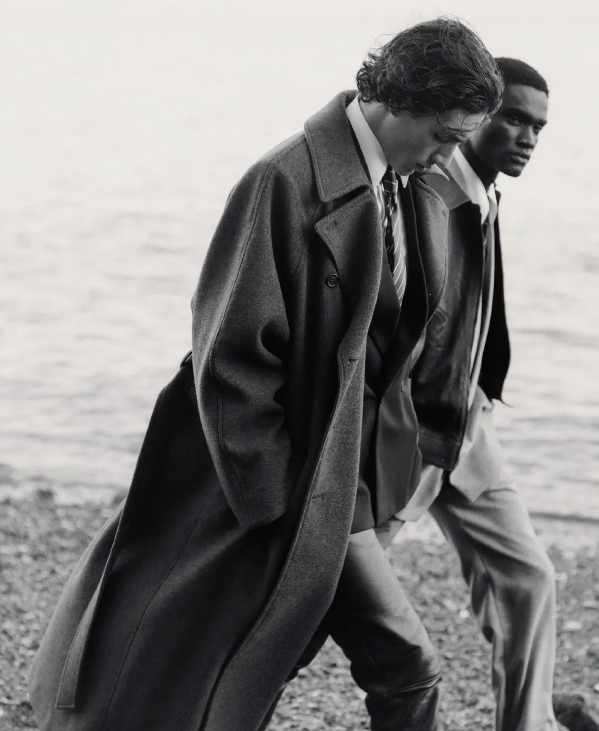 M Le magazine du Monde 04/10/2025: Max Knott chụp bởi Theo Wenner