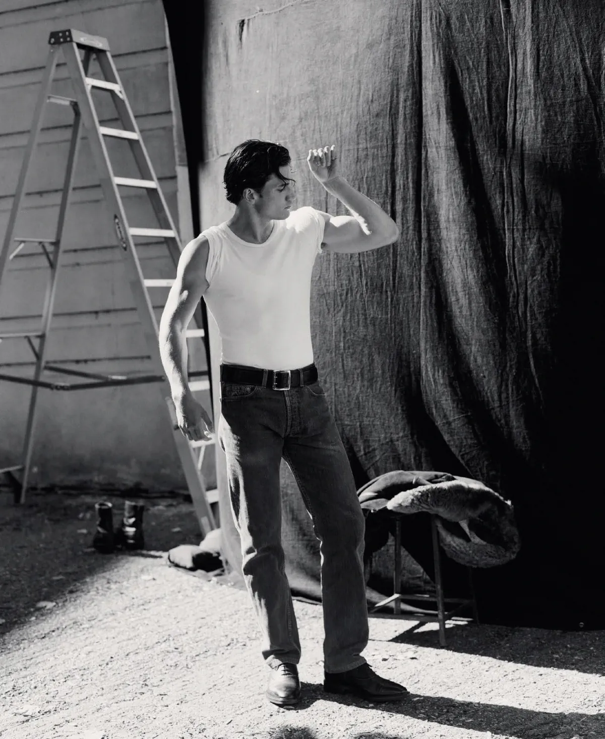 M Le magazine du Monde 04/10/2025: Max Knott chụp bởi Theo Wenner