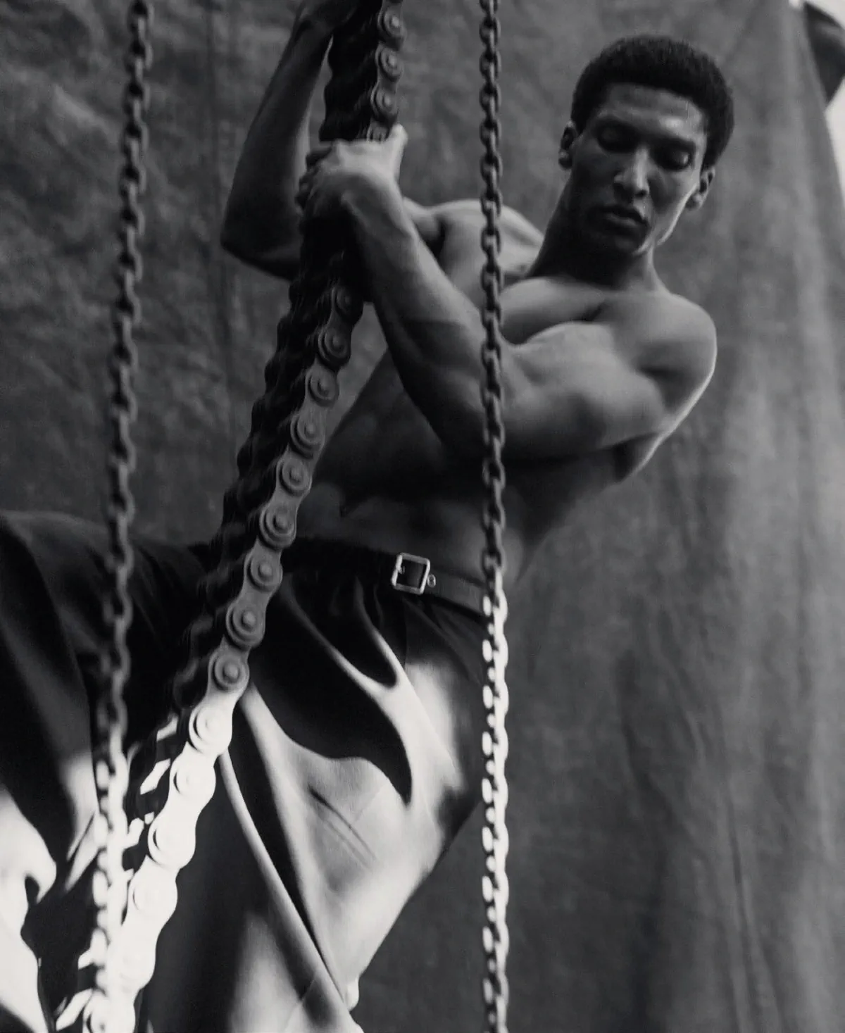 M Le magazine du Monde 04/10/2025: Max Knott chụp bởi Theo Wenner