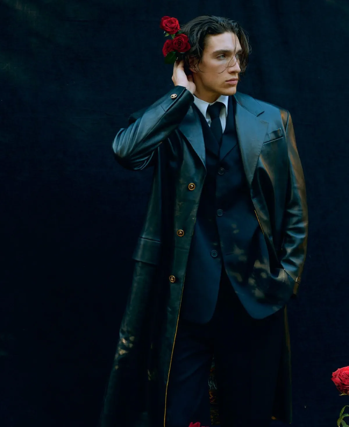 M Le magazine du Monde 04/10/2025: Max Knott chụp bởi Theo Wenner