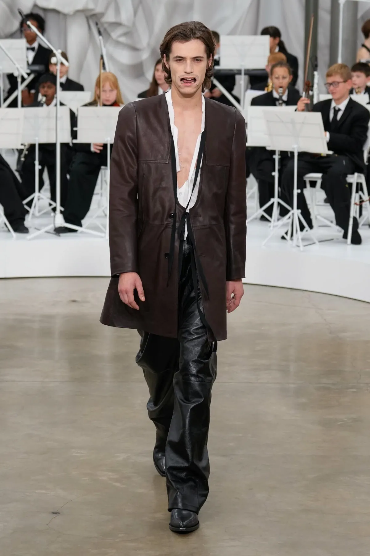 Maison Margiela Xuân/Hè 2026: Kỷ nguyên mới mang tên Glenn Martens Maison Margiela Xuân/Hè 2026: Kỷ nguyên mới mang tên Glenn Martens