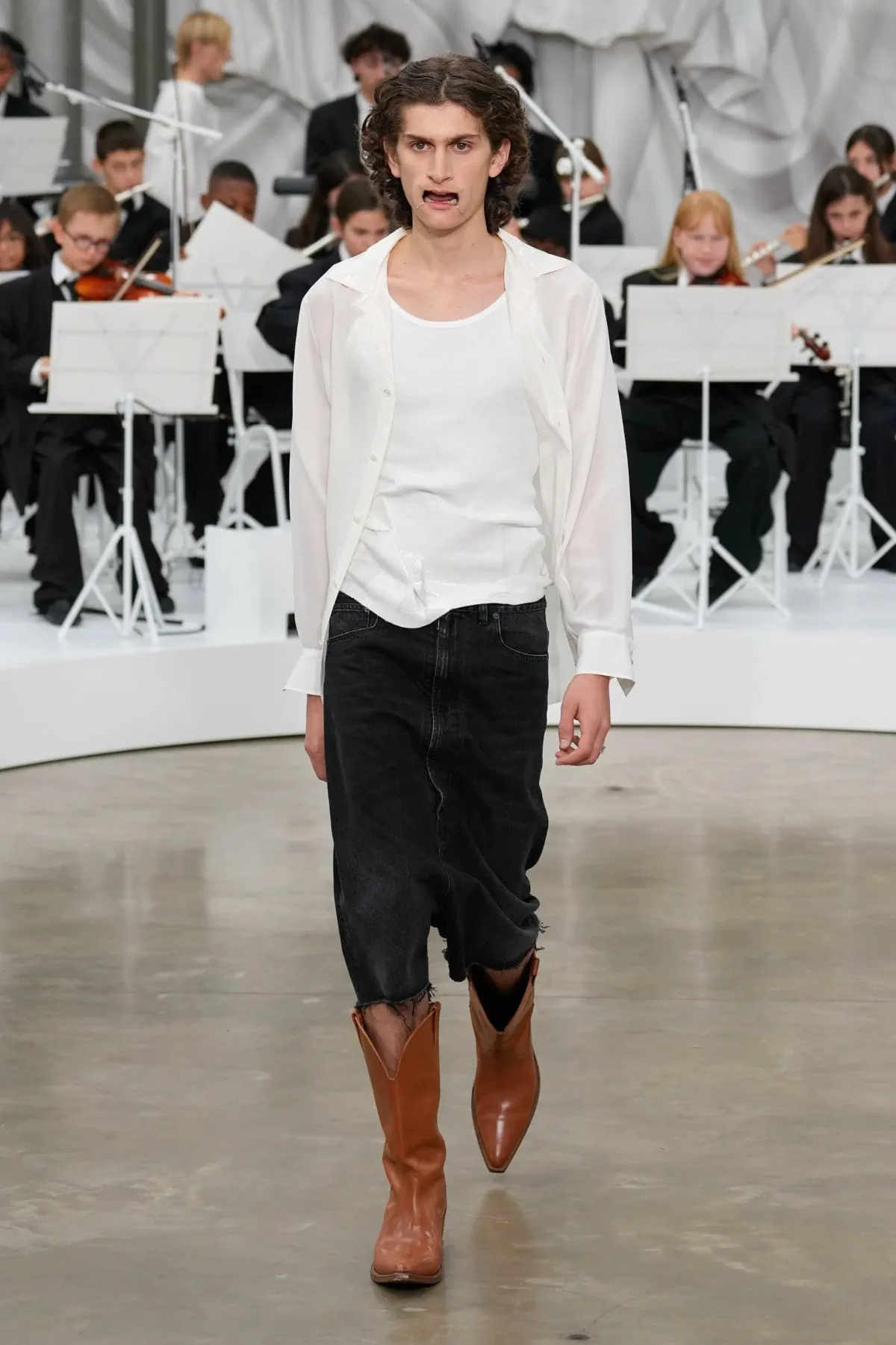 Maison Margiela Xuân/Hè 2026: Kỷ nguyên mới mang tên Glenn Martens Maison Margiela Xuân/Hè 2026: Kỷ nguyên mới mang tên Glenn Martens
