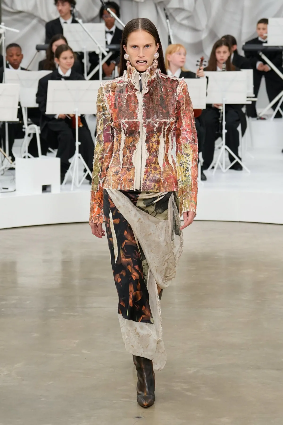 Maison Margiela Xuân/Hè 2026: Kỷ nguyên mới mang tên Glenn Martens Maison Margiela Xuân/Hè 2026: Kỷ nguyên mới mang tên Glenn Martens
