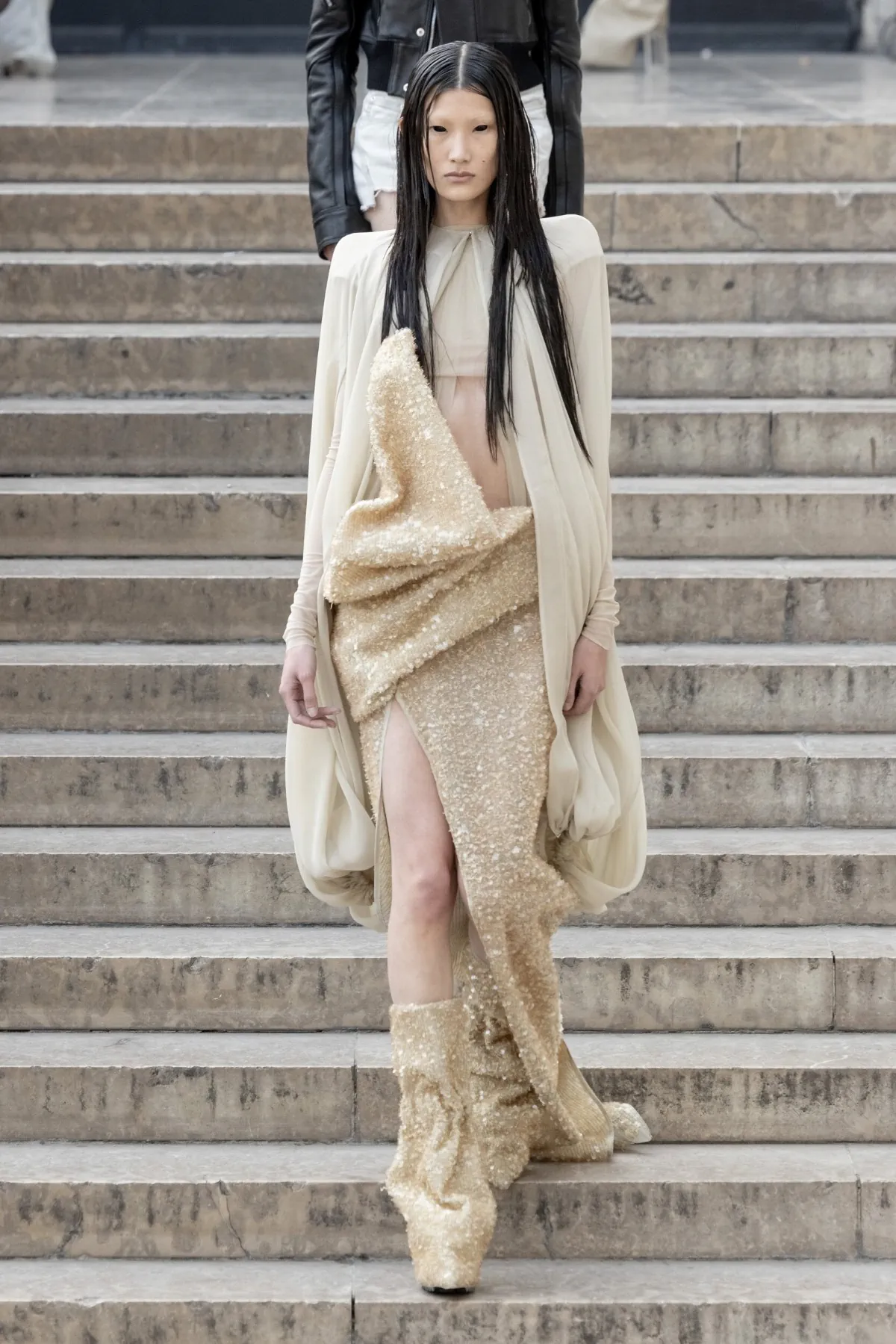 Rick Owens Xuân/Hè 2026: Trang phục gai góc cho thời kỳ khó khăn Rick Owens Xuân/Hè 2026: Trang phục gai góc cho thời kỳ khó khăn