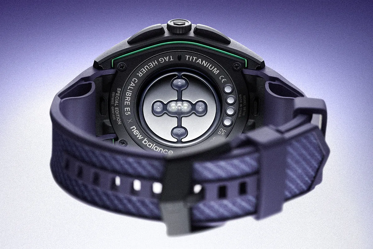 TAG Heuer Connected Calibre E5 40MM x New Balance Edition: Kết nối hoàn hảo từ cổ tay đến bước chạy TAG Heuer Connected Calibre E5 40MM x New Balance Edition: Kết nối hoàn hảo từ cổ tay đến bước chạy