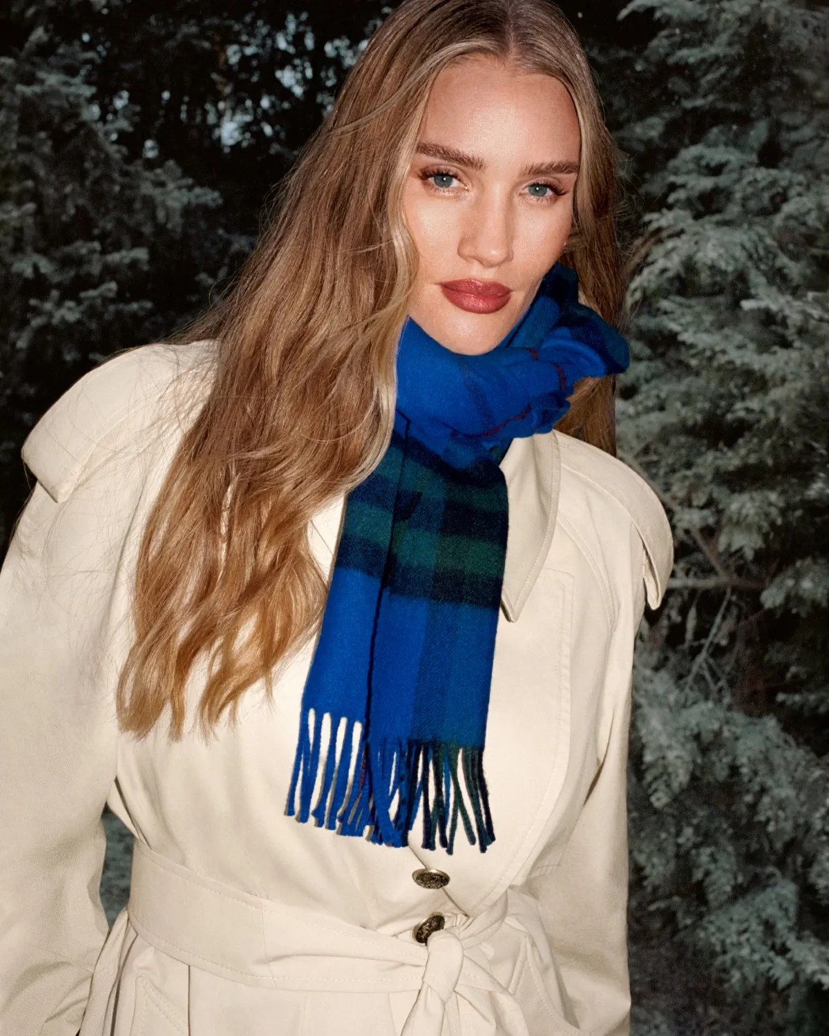Burberry Holiday 2025: Bữa tiệc sum vầy và chiến dịch quảng cáo đậm chất Anh