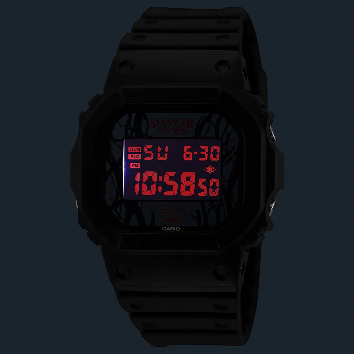 Casio bắt tay Stranger Things trong hai mẫu đồng hồ đậm chất Upside Down cho mùa cuối