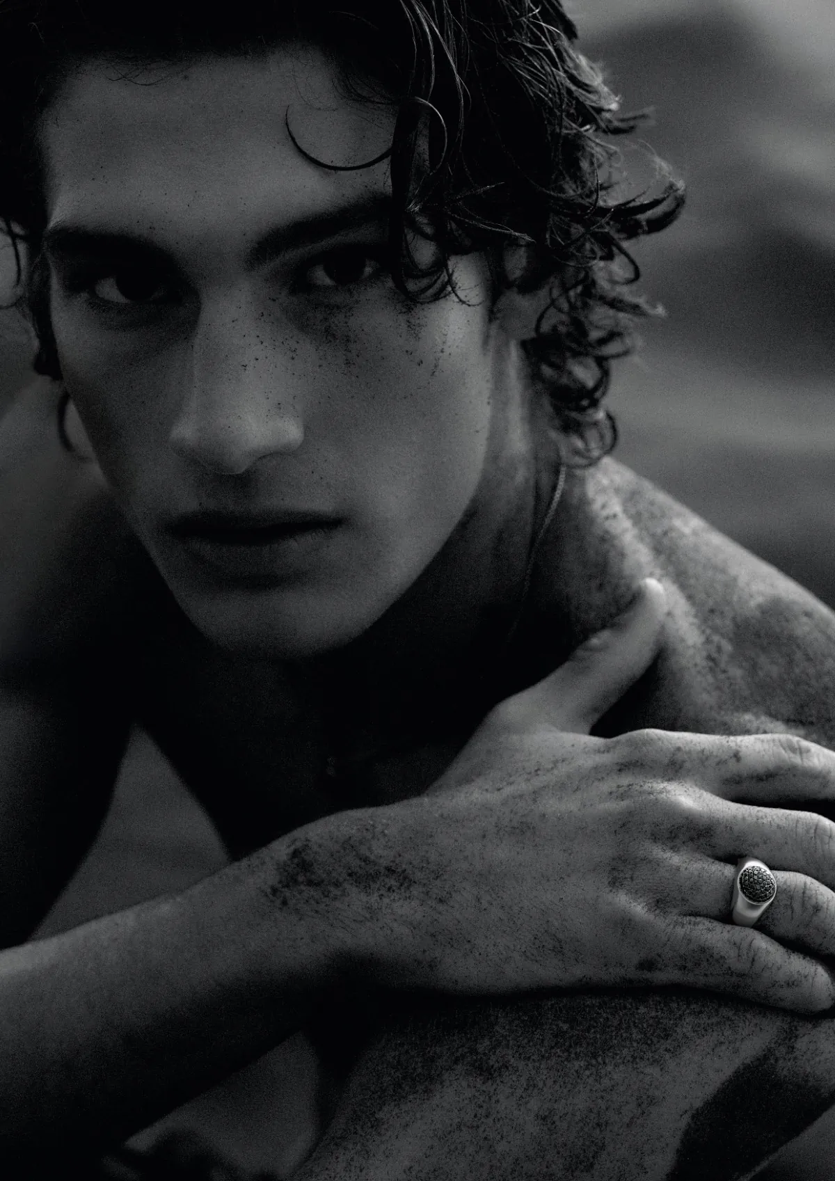 Giorgio Armani ra mắt bộ sưu tập trang sức cao cấp đầu tiên dành cho nam giới