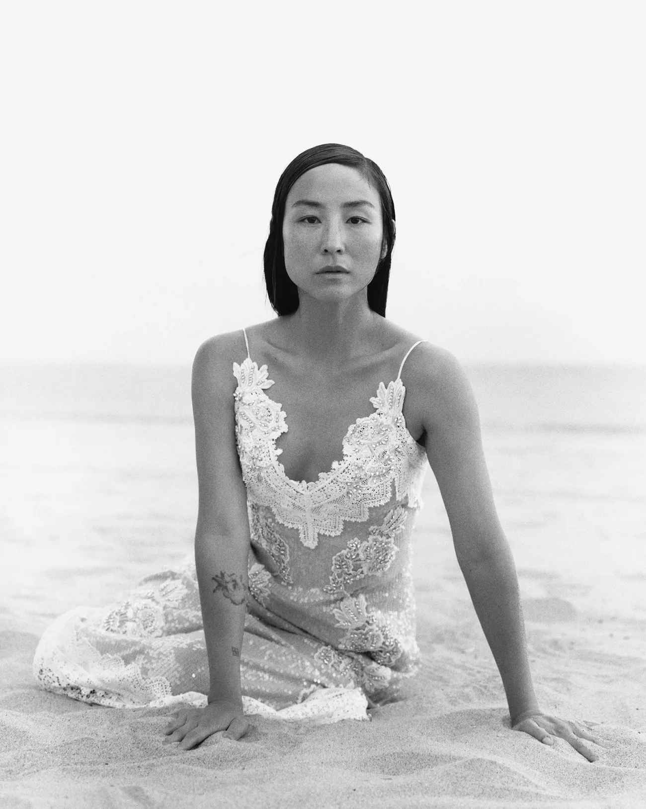 Vogue US 11/2025: Greta Lee chụp bởi Tyler Mitchell Vogue US 11/2025: Greta Lee chụp bởi Tyler Mitchell