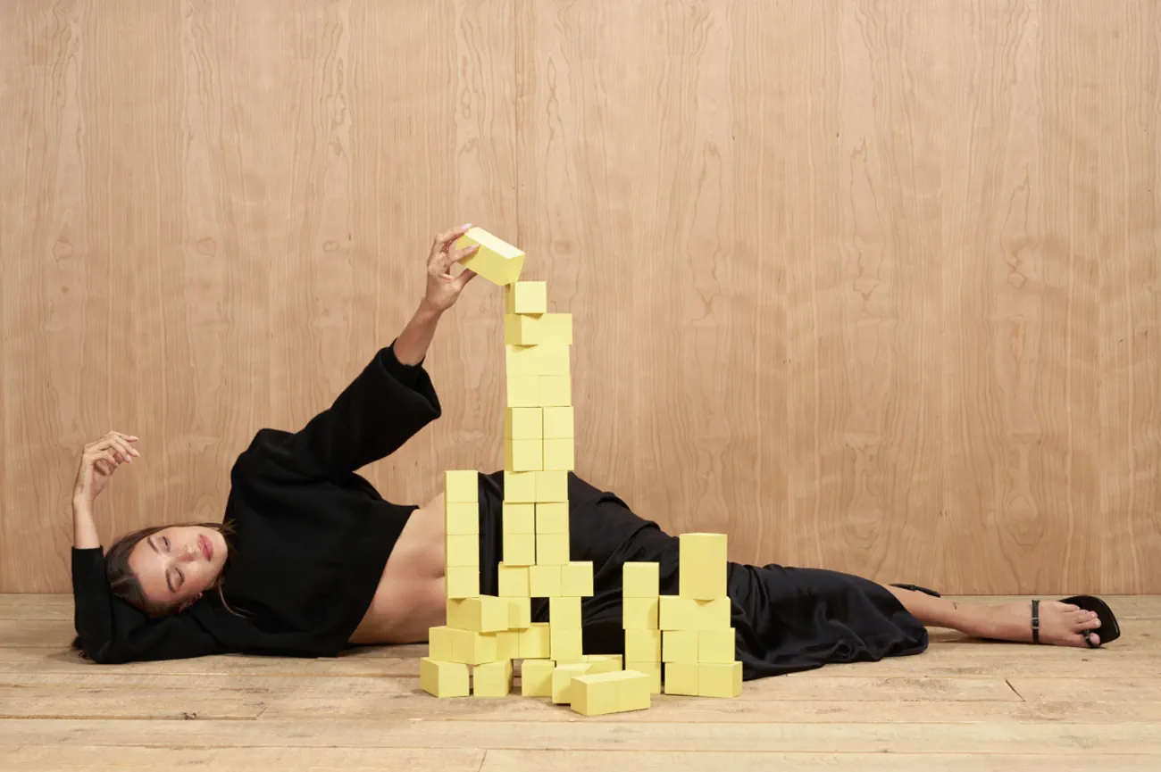 WSJ. Magazine 11/2025: Hailey Bieber chụp bởi Marili Andre