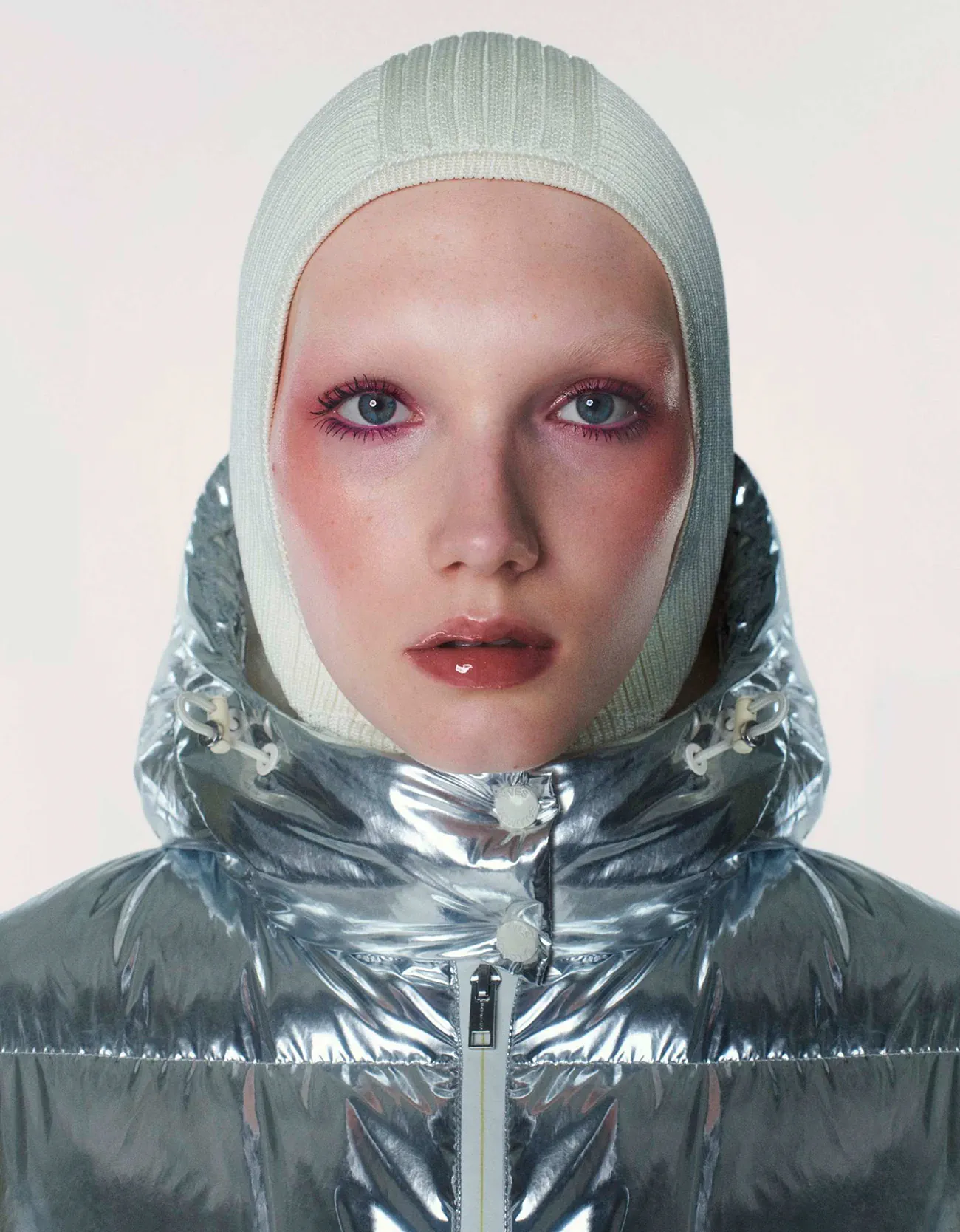 How To Spend It 08/11/2025: Ivy Stewart chụp bởi Felix Cooper