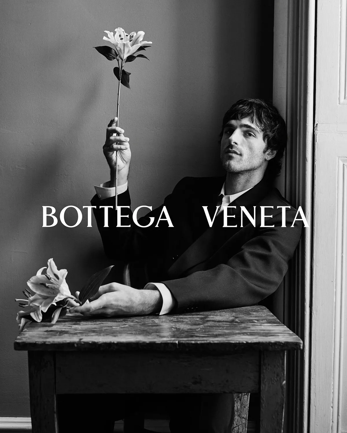 Jacob Elordi bước vào thế giới mộng ảo của Bottega Veneta trong chiến dịch quảng cáo “What are Dreams”