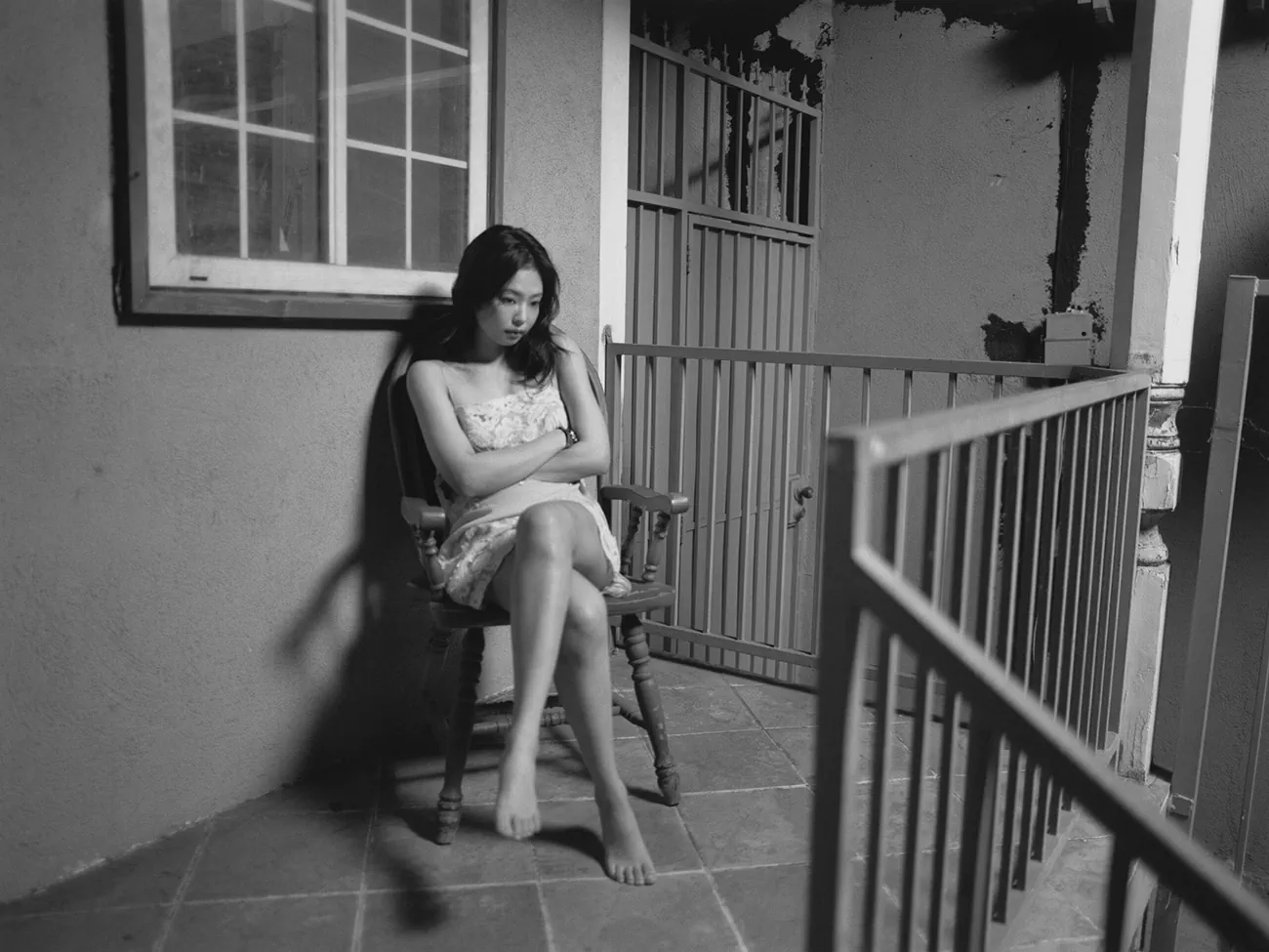 CR Fashion Book Issue 27: Jennie (Blackpink) chụp bởi Renell Medrano