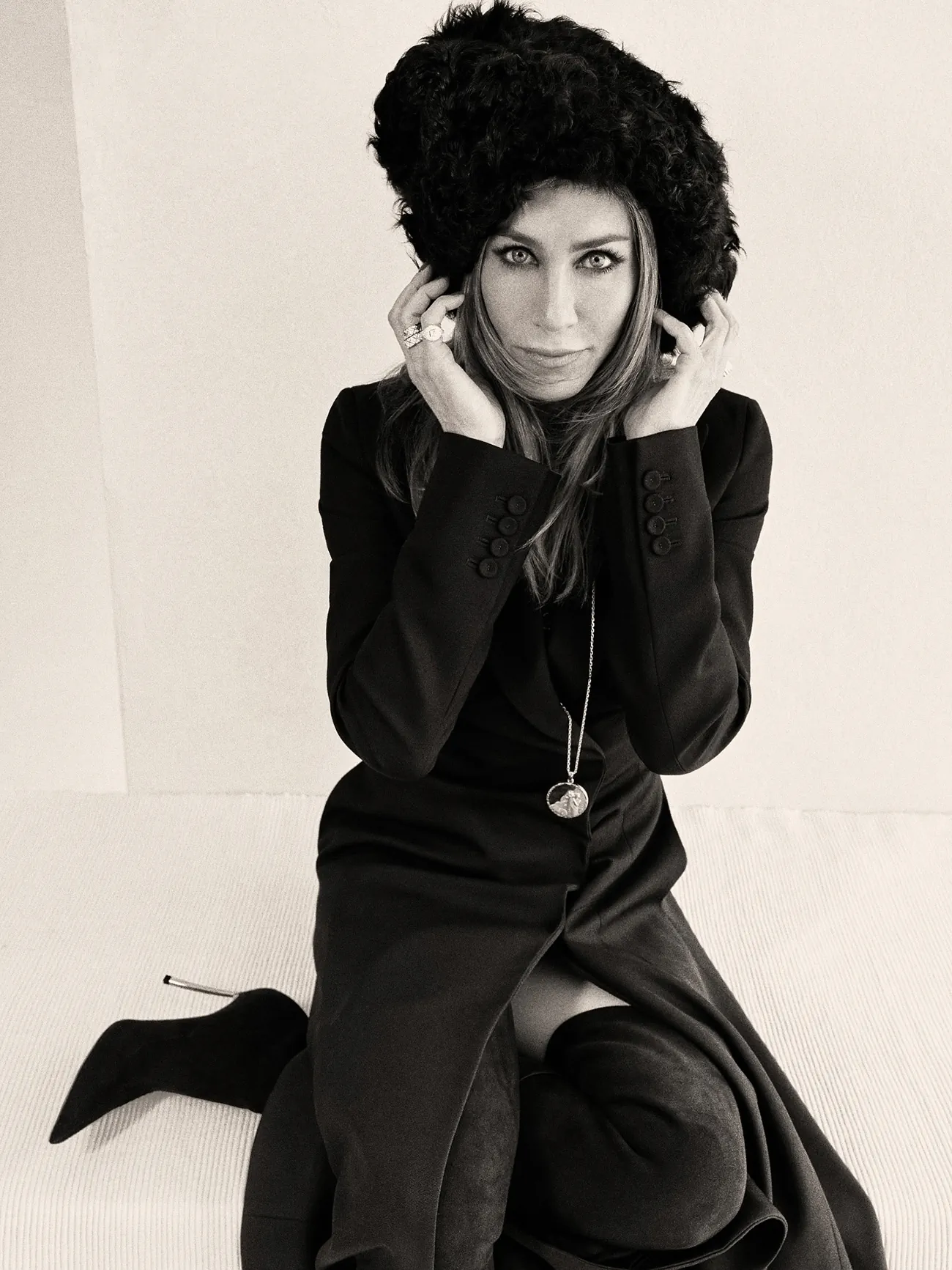 Harper’s Bazaar Anh 11/2025: Jennifer Aniston chụp bởi Emma Summerton Harper’s Bazaar Anh 11/2025: Jennifer Aniston chụp bởi Emma Summerton