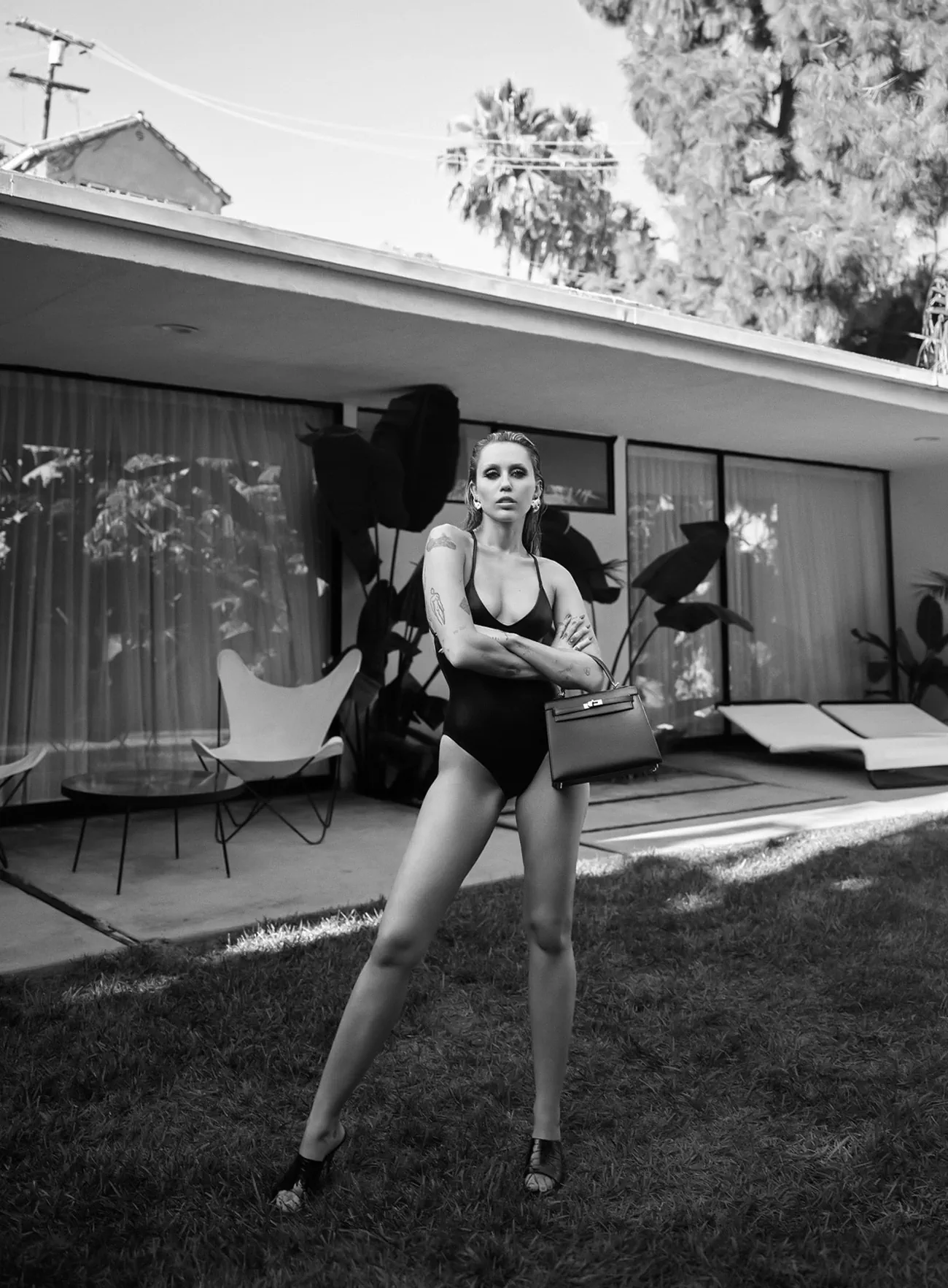 Vogue Pháp 11/2025: Miley Cyrus chụp bởi Mario Sorrenti