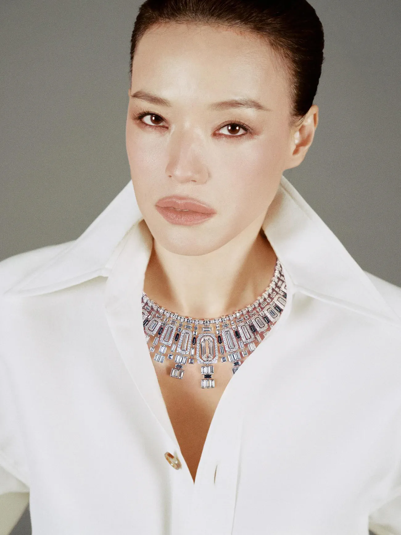 Vogue Trung Quốc 11/2025: Thư Kỳ chụp bởi Nick Yang Vogue Trung Quốc 11/2025: Thư Kỳ chụp bởi Nick Yang