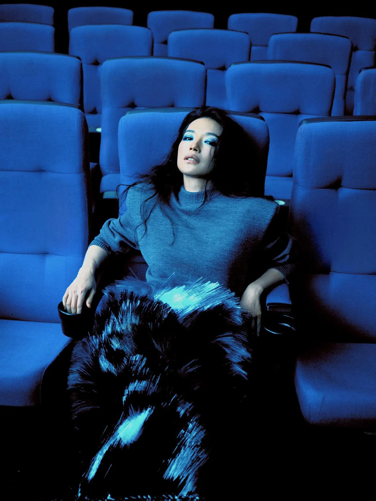 Vogue Trung Quốc 11/2025: Thư Kỳ chụp bởi Nick Yang Vogue Trung Quốc 11/2025: Thư Kỳ chụp bởi Nick Yang