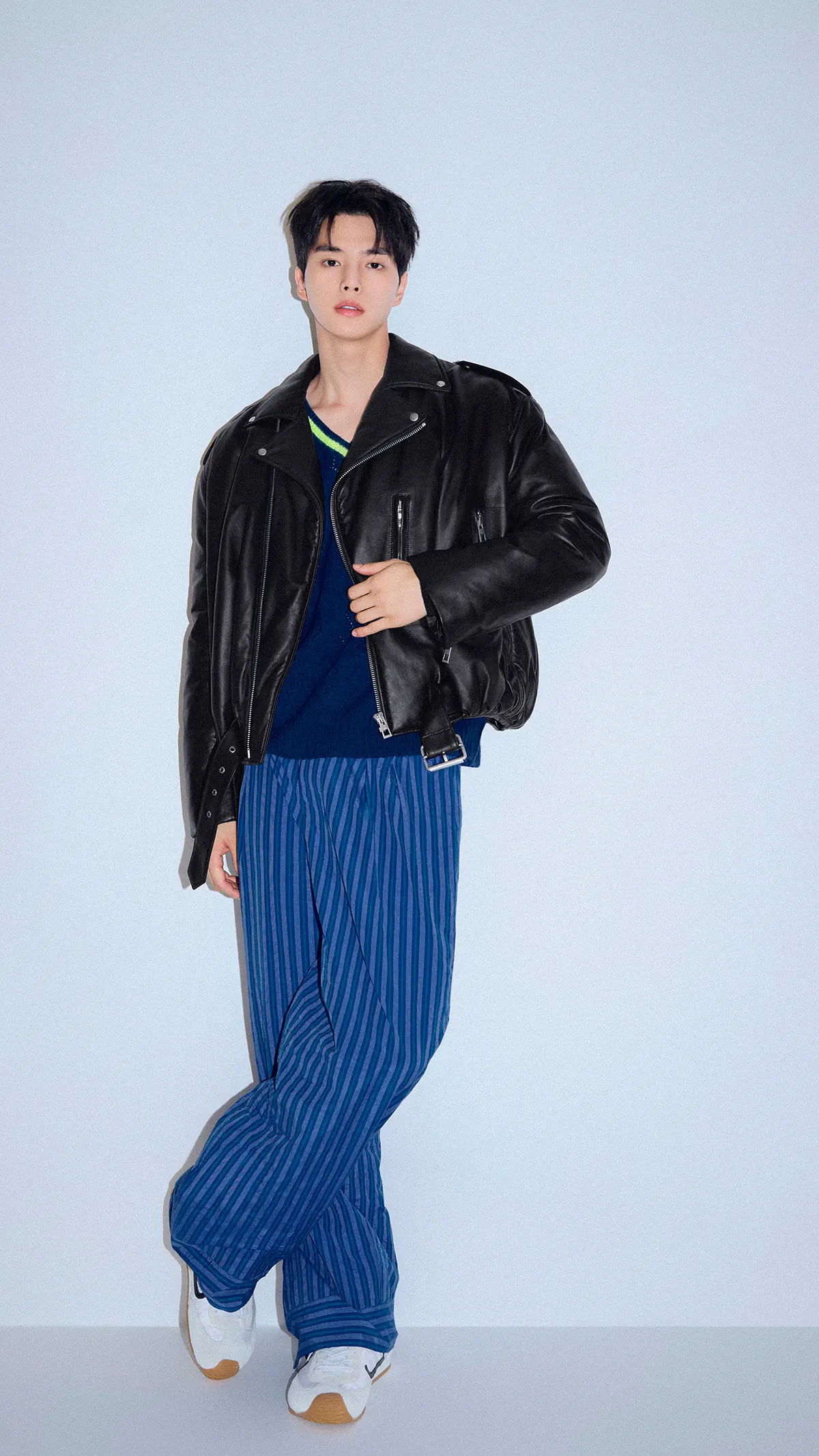 Vừa xuất ngũ, Song Kang trở thành đại sứ thương hiệu của Loewe