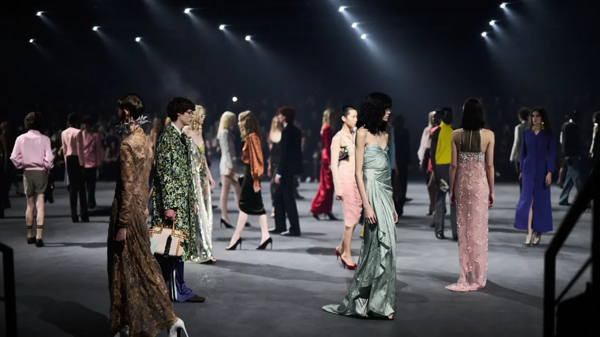 Tạm xa Paris, Alessandro Michele mang show diễn Valentino Thu/Đông 2026 về Rome Tạm xa Paris, Alessandro Michele mang show diễn Valentino Thu/Đông 2026 về Rome