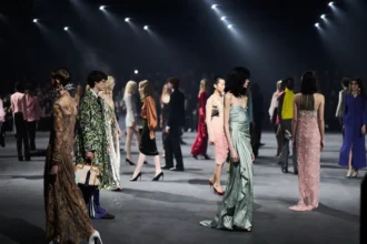 Tạm xa Paris, Alessandro Michele mang show diễn Valentino Thu/Đông 2026 về Rome