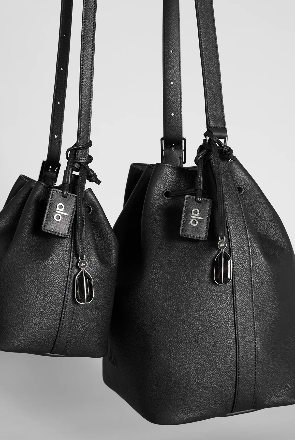 Alo mở rộng dòng túi xách cao cấp với ba mẫu túi mini hoàn toàn mới Alo mở rộng dòng túi xách cao cấp với ba mẫu túi mini hoàn toàn mới