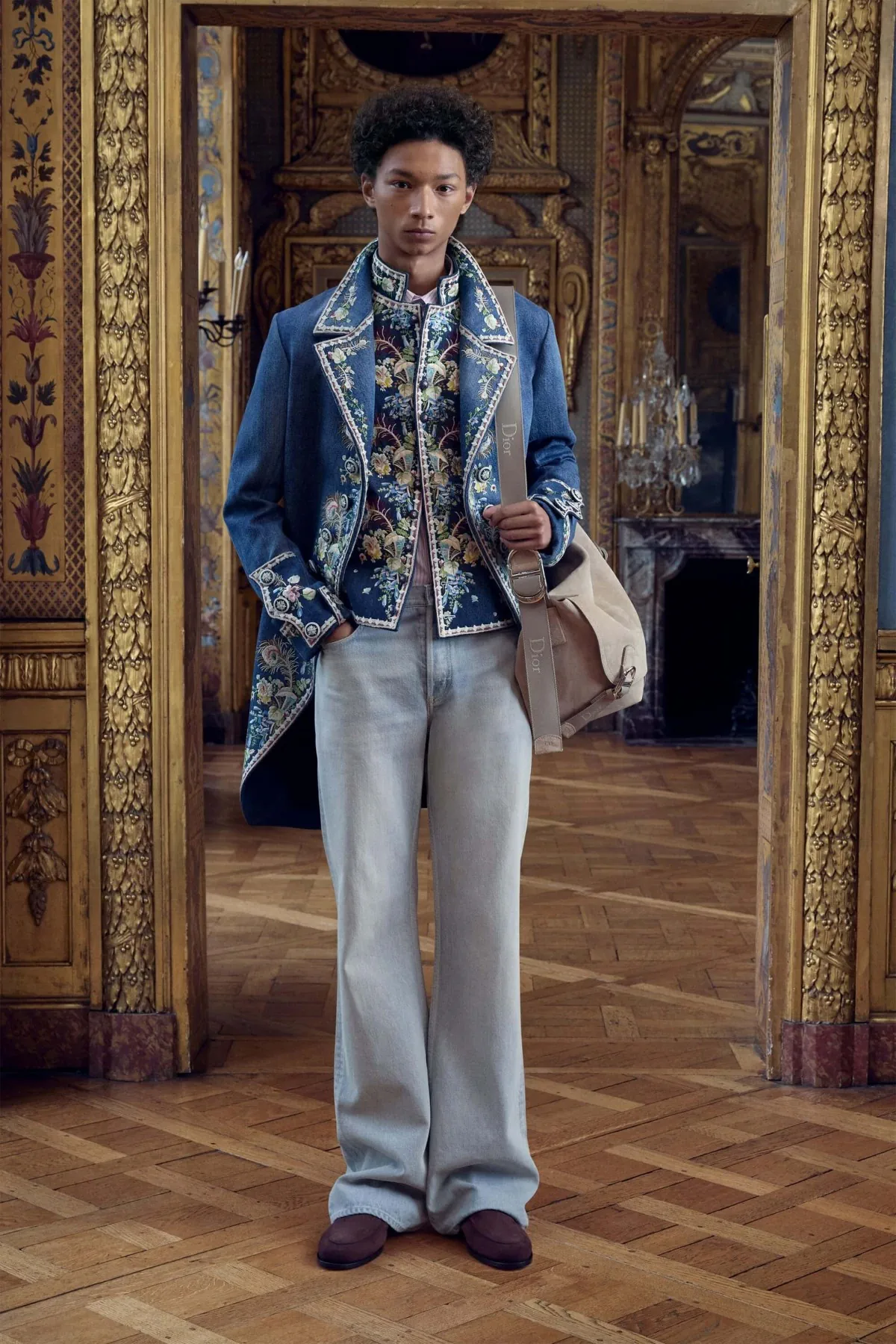 Dior Men Pre-Fall 2026: Ngôn ngữ thời trang nam mới của Jonathan Anderson