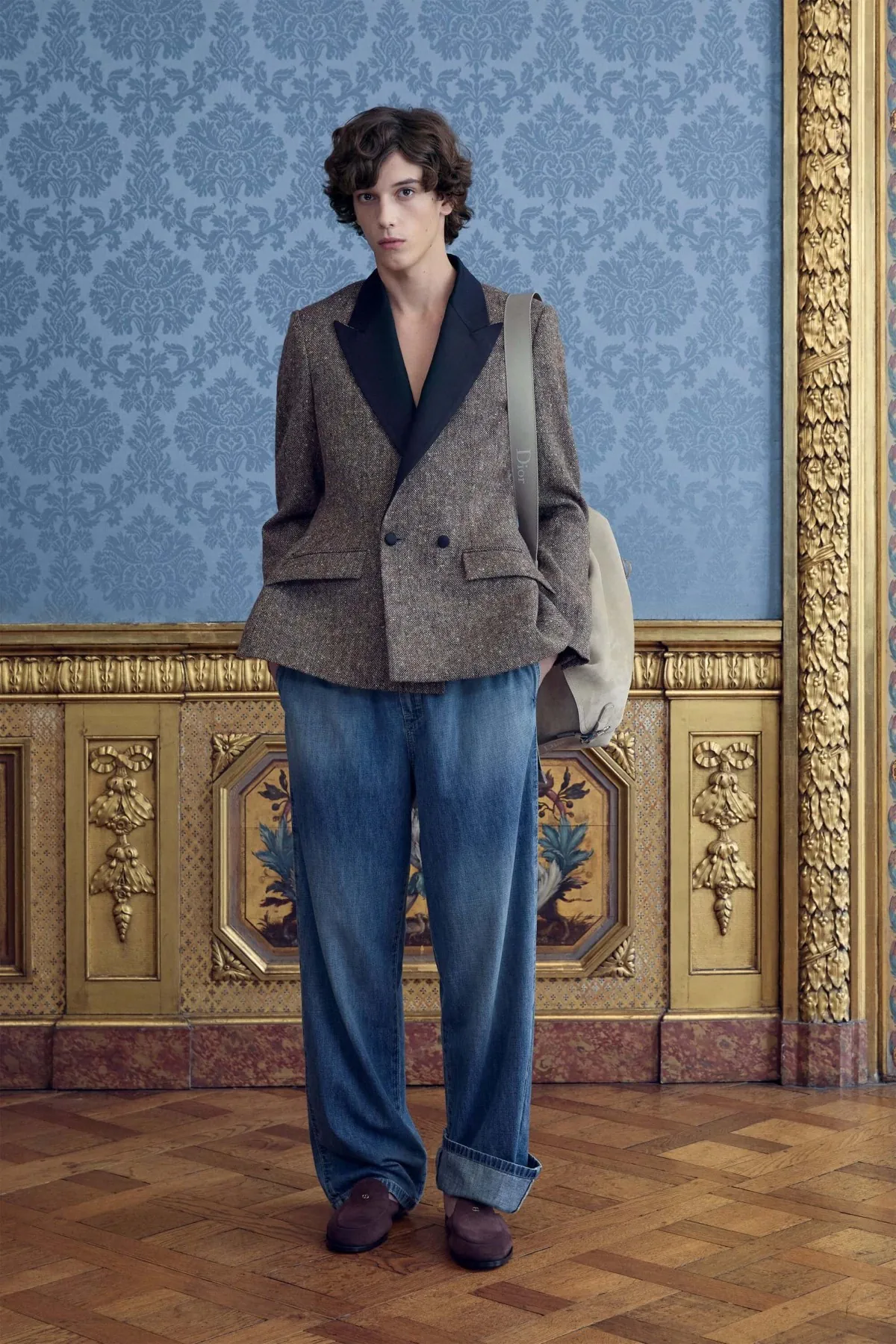 Dior Men Pre-Fall 2026: Ngôn ngữ thời trang nam mới của Jonathan Anderson