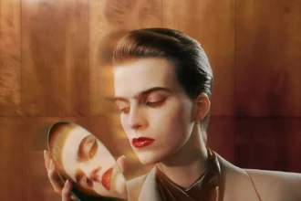 Miguel Castro Freitas ra mắt chiến dịch quảng cáo đầu tiên tại Mugler