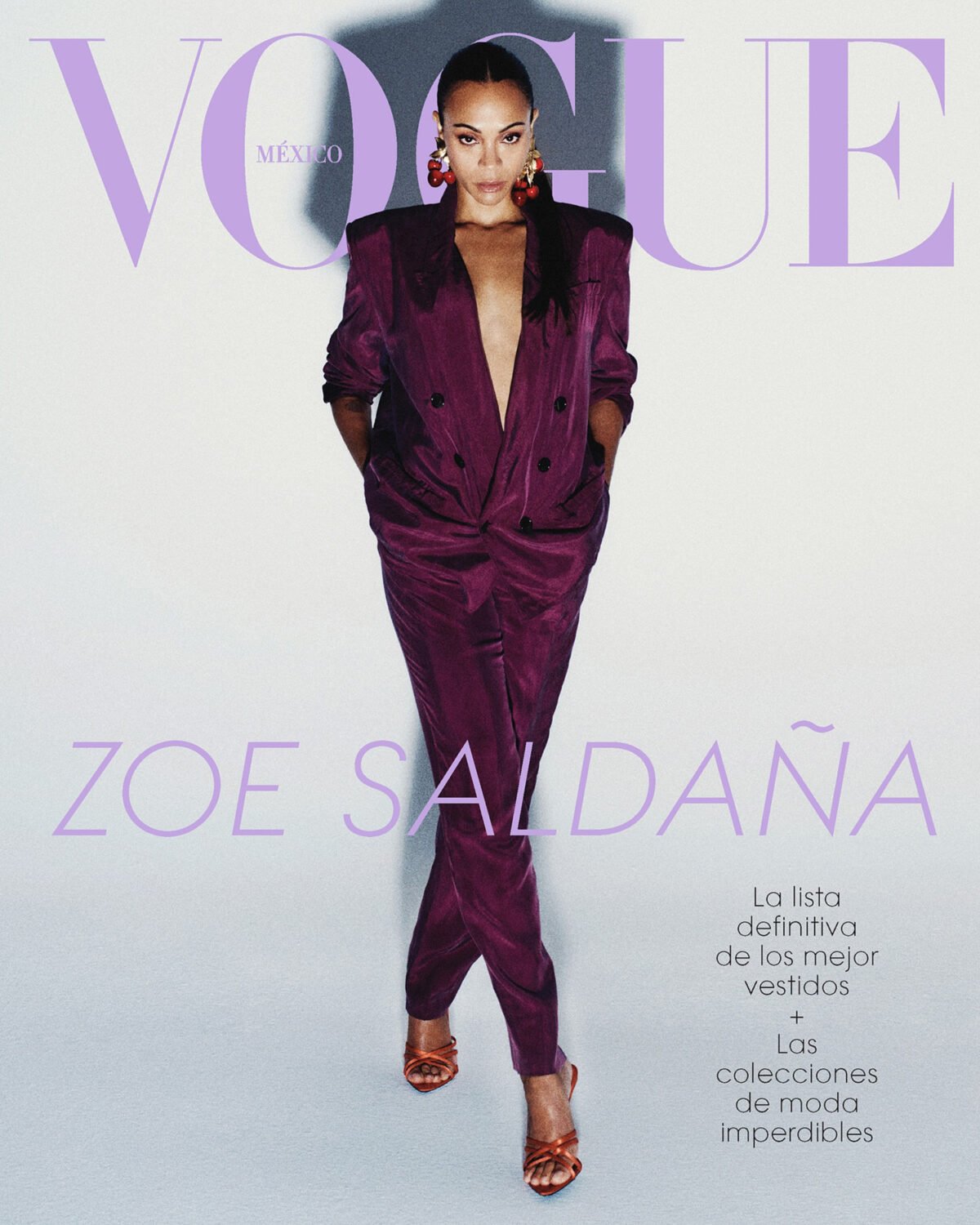 Vogue Mexico & Mỹ Latin 12/2025: Zoe Saldaña chụp bởi Diego Bendezu