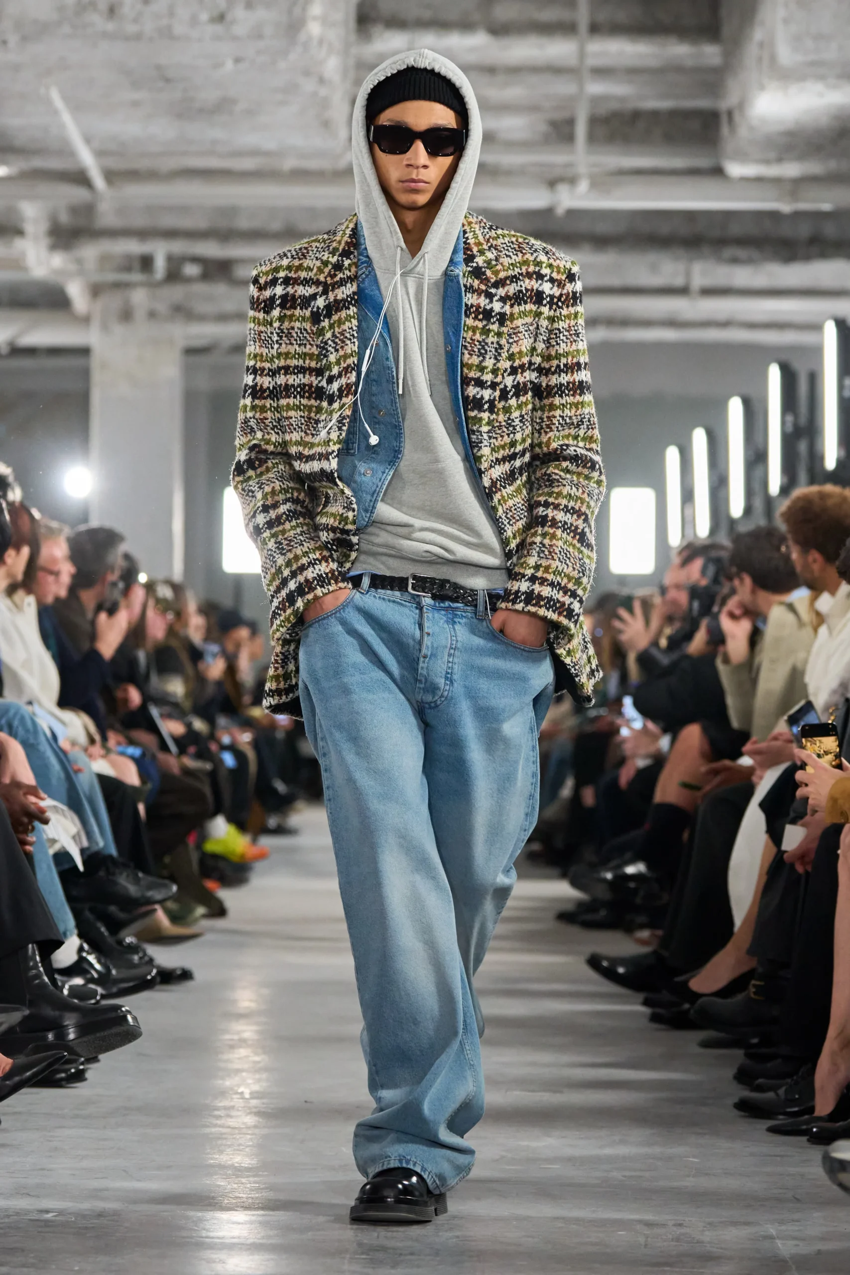 AMI Paris Thu-Đông 2026