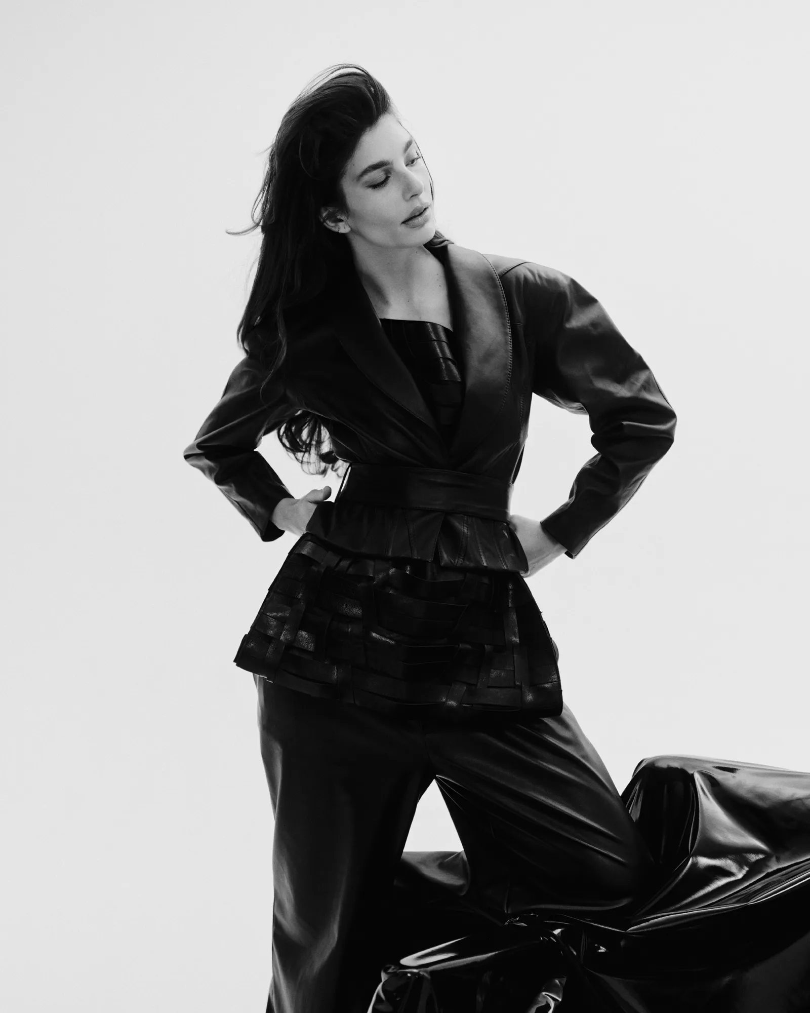 The Sunday Times Style 11/01/2026: Camila Morrone chụp bởi Charlotte Hadden