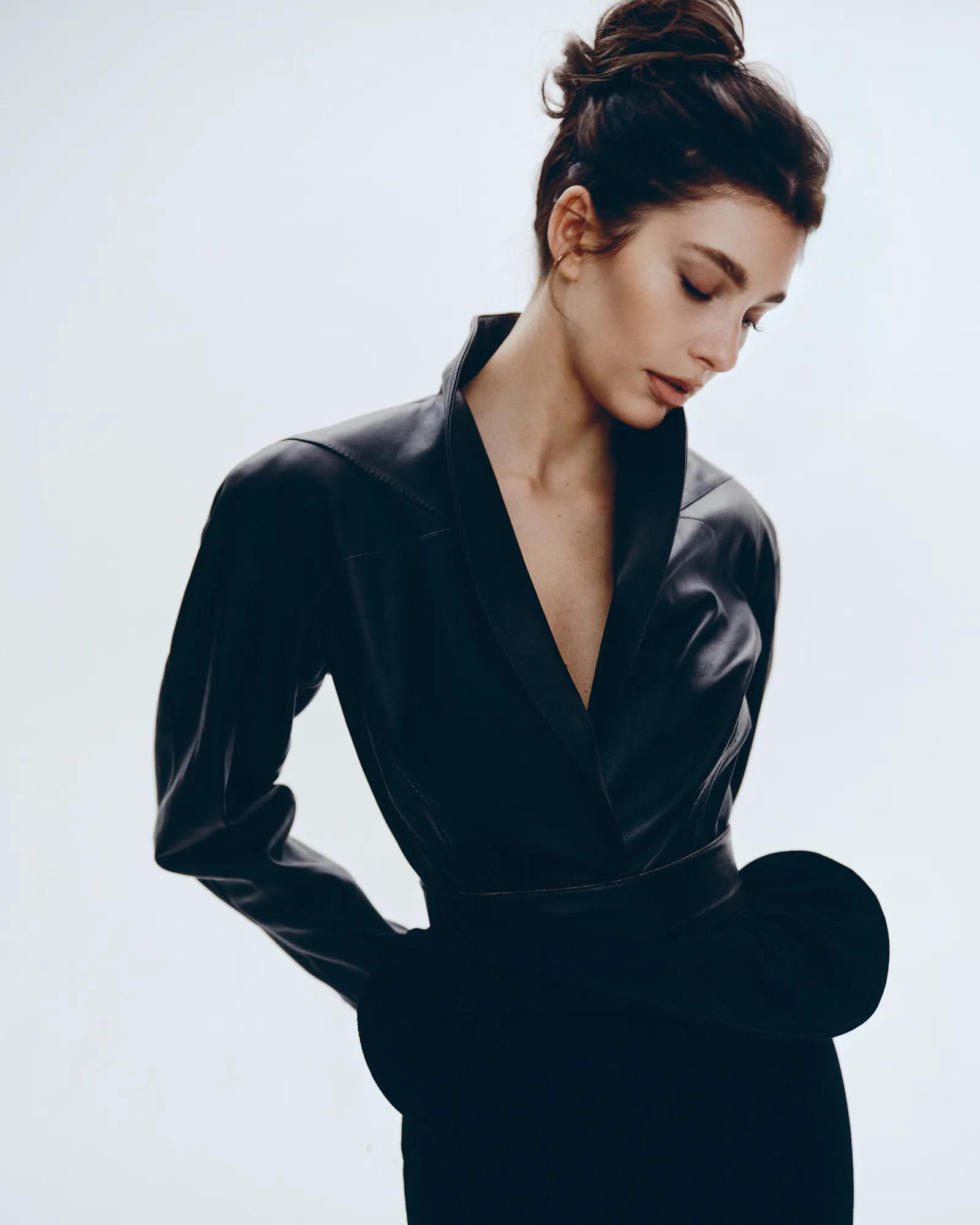The Sunday Times Style 11/01/2026: Camila Morrone chụp bởi Charlotte Hadden