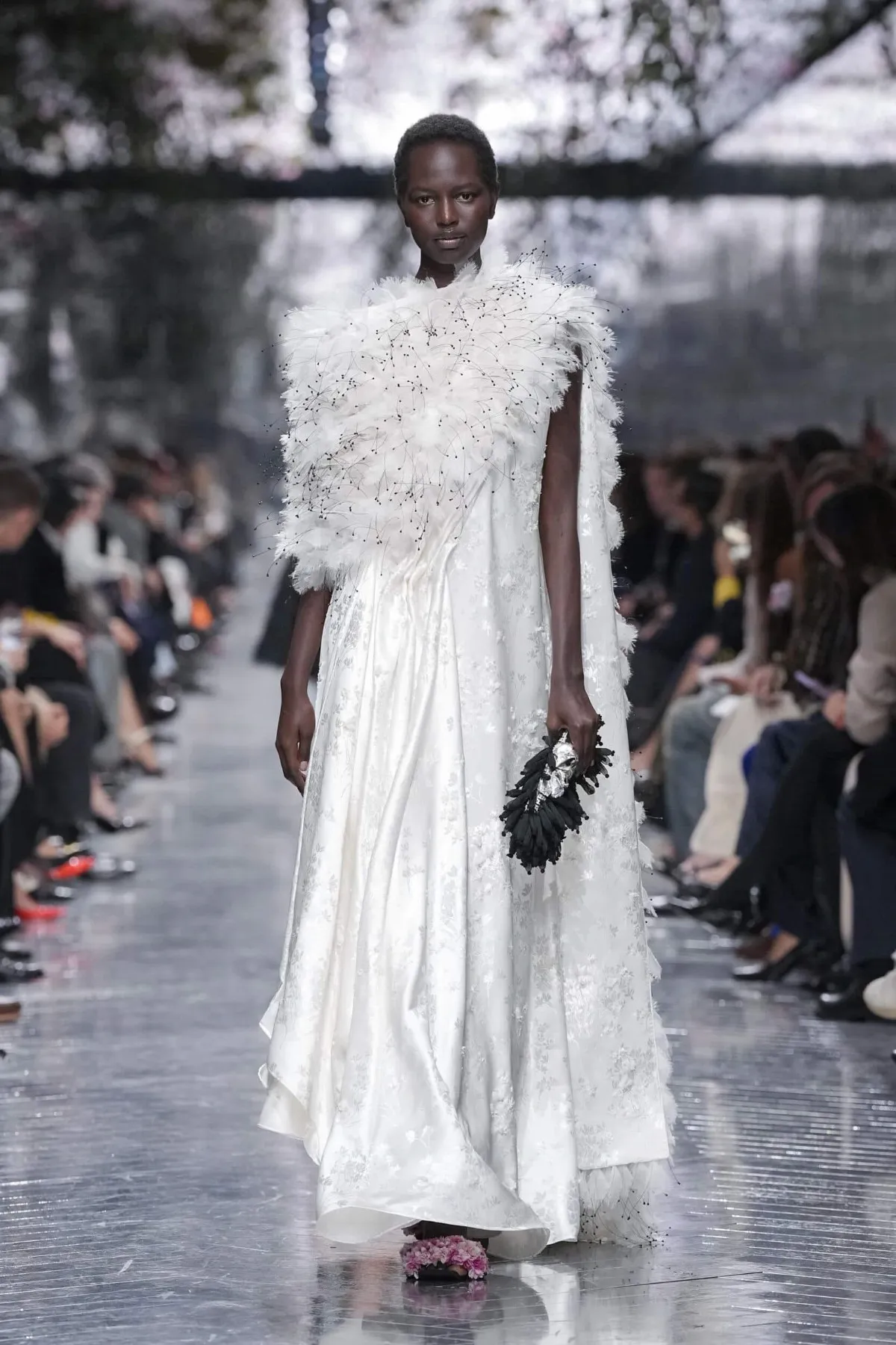 Christian Dior Haute Couture Xuân-Hè 2026: Vì sao thời trang cao cấp vẫn tồn tại? Christian Dior Haute Couture Xuân-Hè 2026