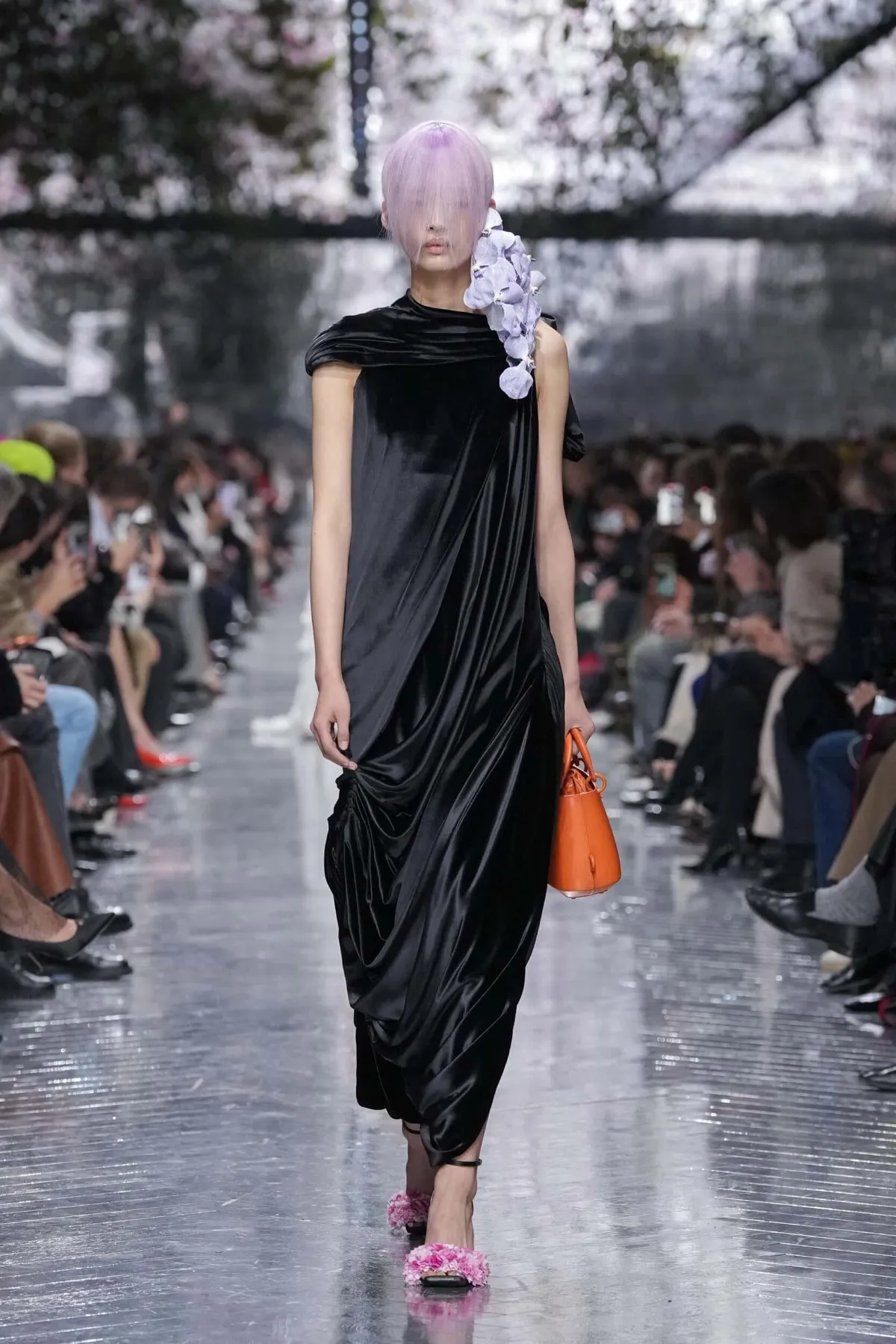 Christian Dior Haute Couture Xuân-Hè 2026: Vì sao thời trang cao cấp vẫn tồn tại? Christian Dior Haute Couture Xuân-Hè 2026