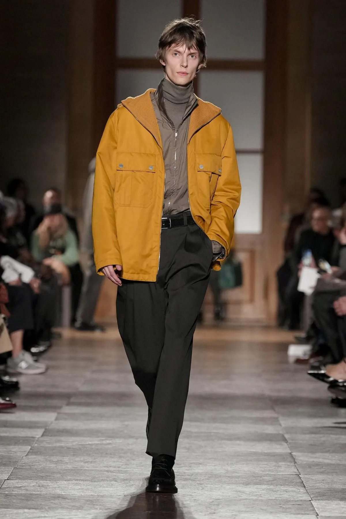 BST nam Hermès Thu-Đông 2026: Lời chào tạm biệt của Véronique Nichanian sau 37 năm gắn bó BST nam Hermès Thu-Đông 2026