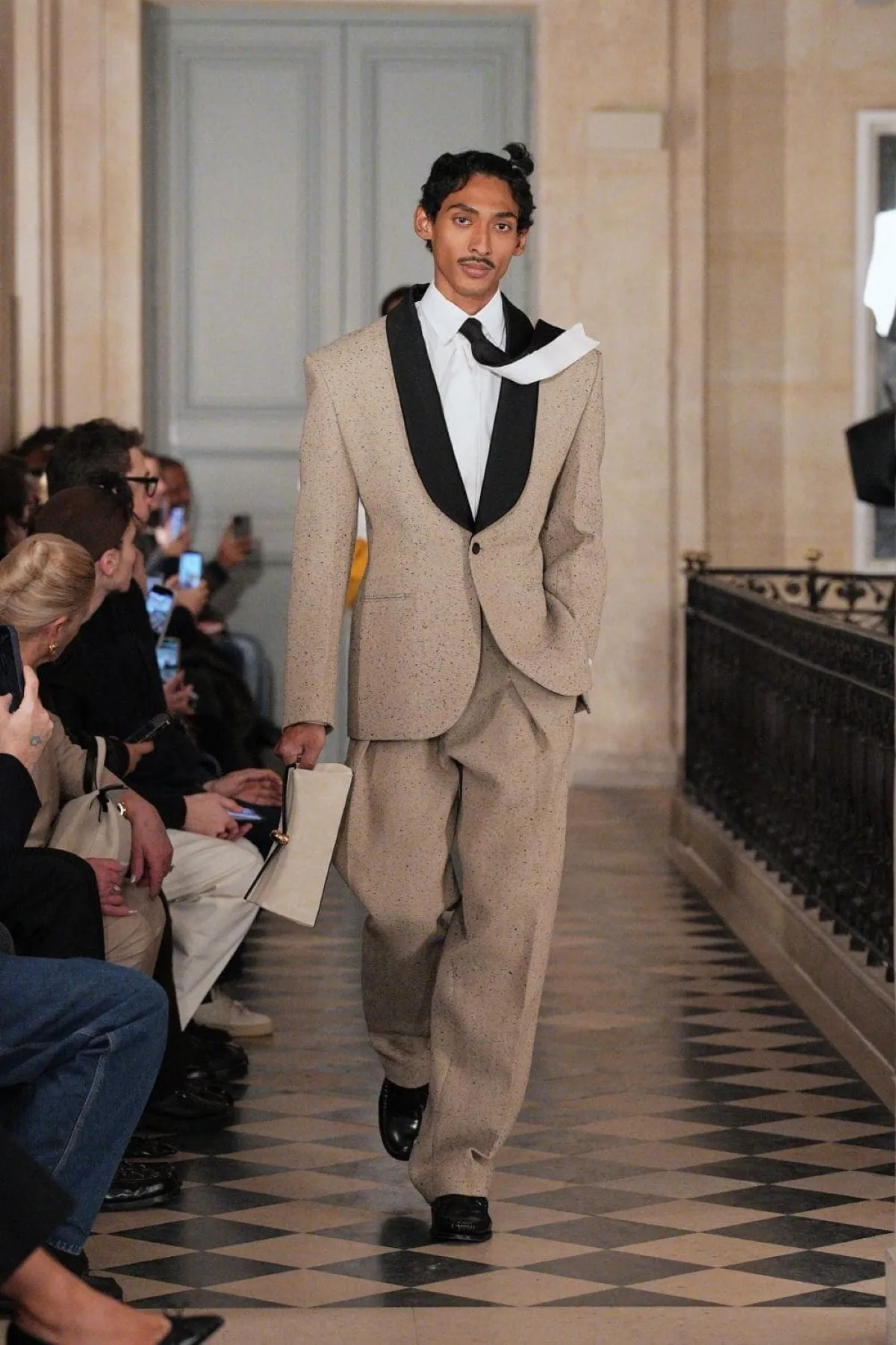 Jacquemus Thu-Đông 2026 - Paris Fashion Week Men's