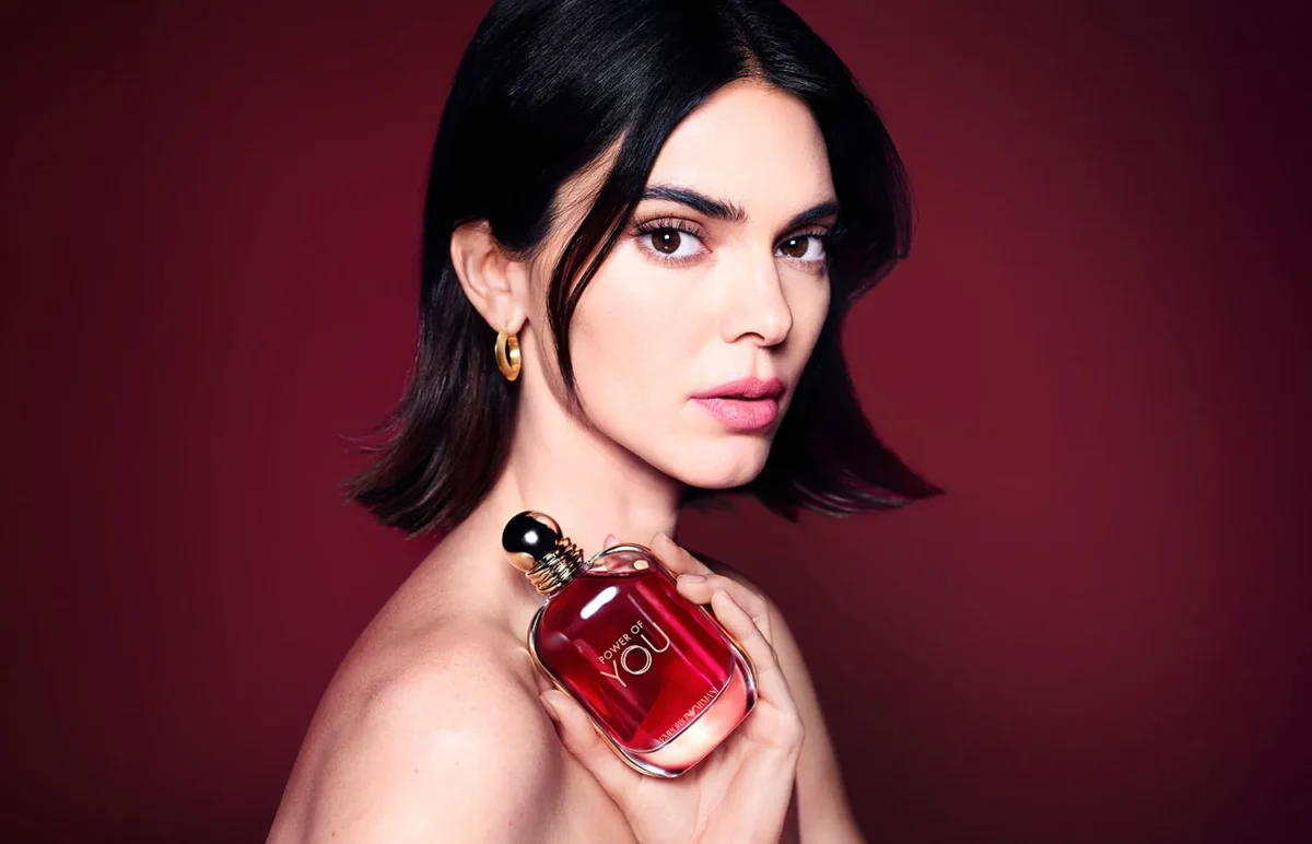 Kendall Jenner, đại sứ toàn cầu của nước hoa Emporio Armani Power of You Eau de Parfum