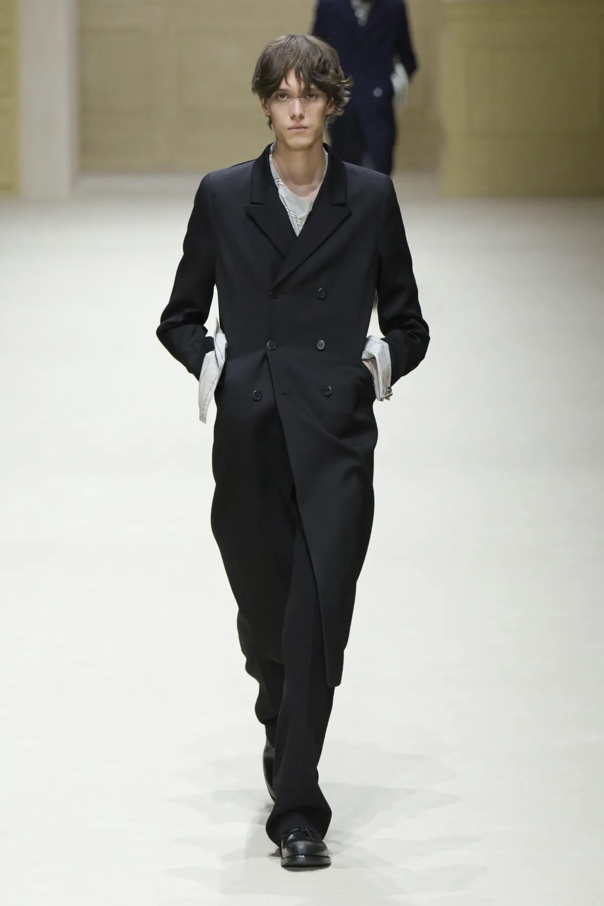 BST nam Prada Thu-Đông 2026