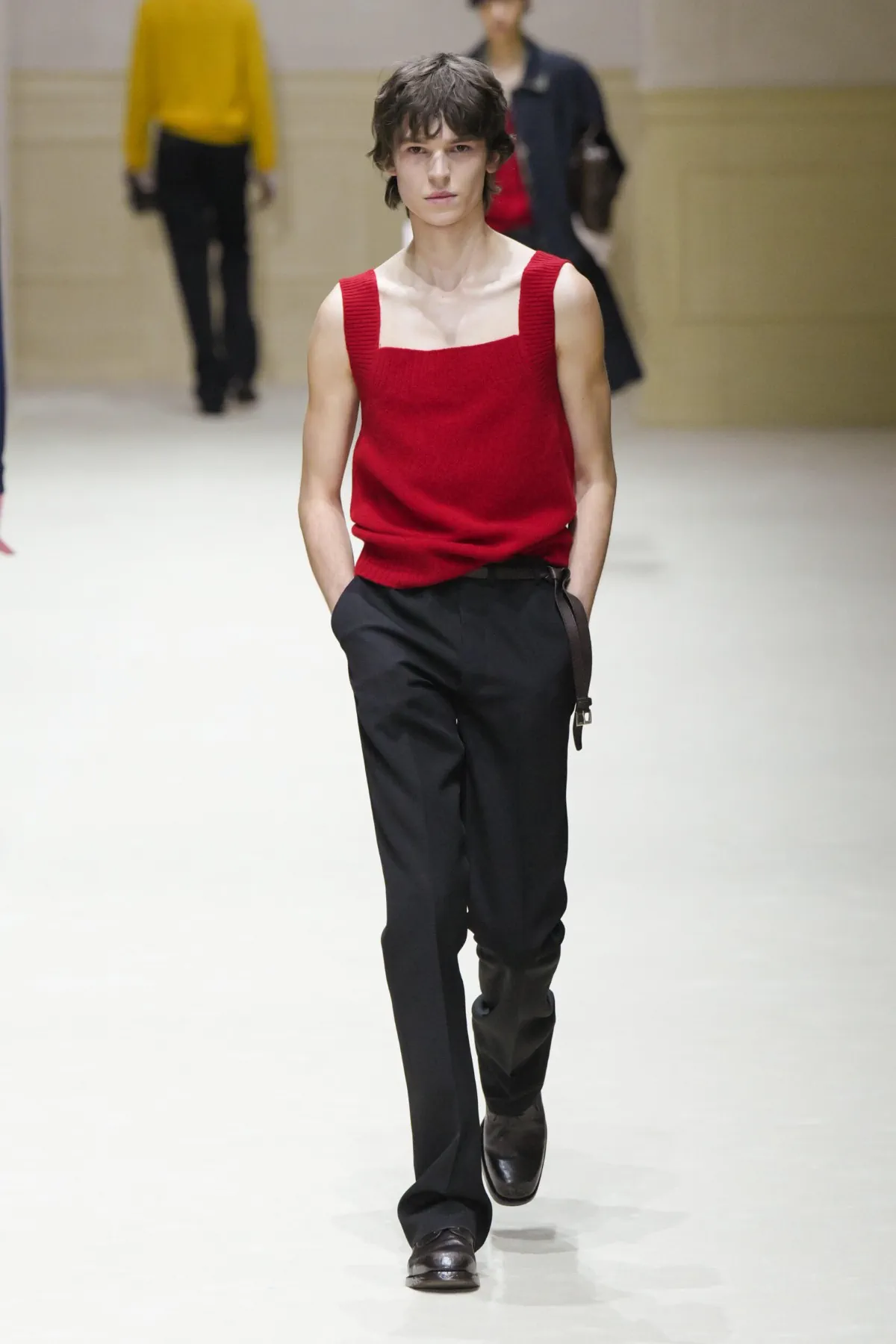 BST nam Prada Thu-Đông 2026