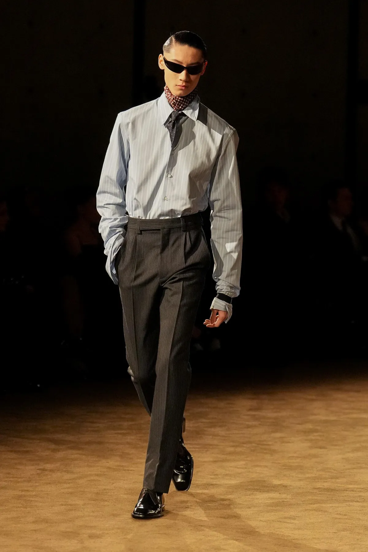 BST nam Saint Laurent Thu-Đông 2026