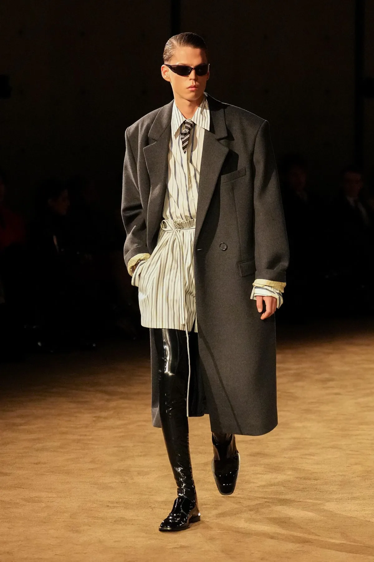 BST nam Saint Laurent Thu-Đông 2026